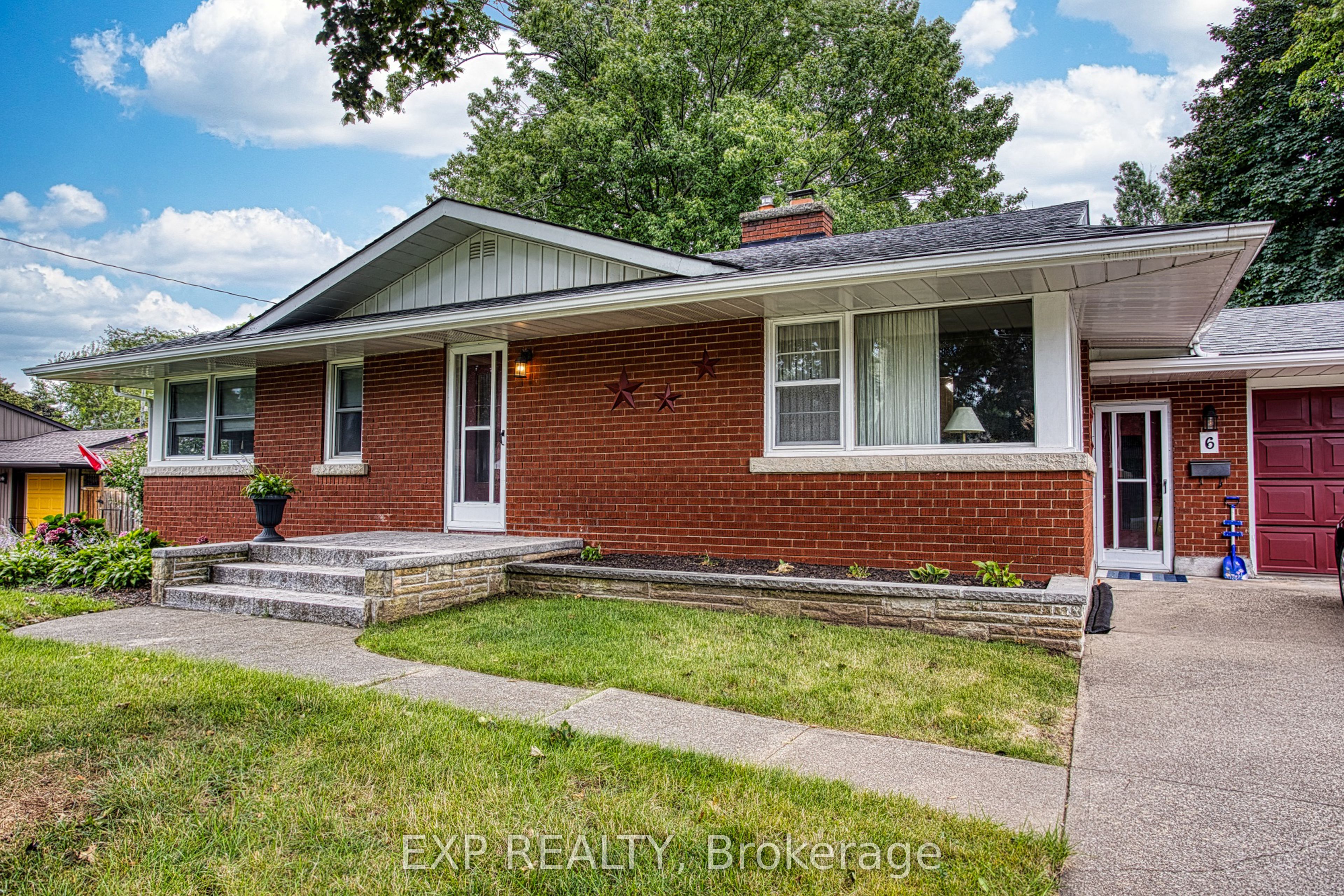 6 Cherrywood Avenue, Grimsby, ON L3M 2N1 photo 4