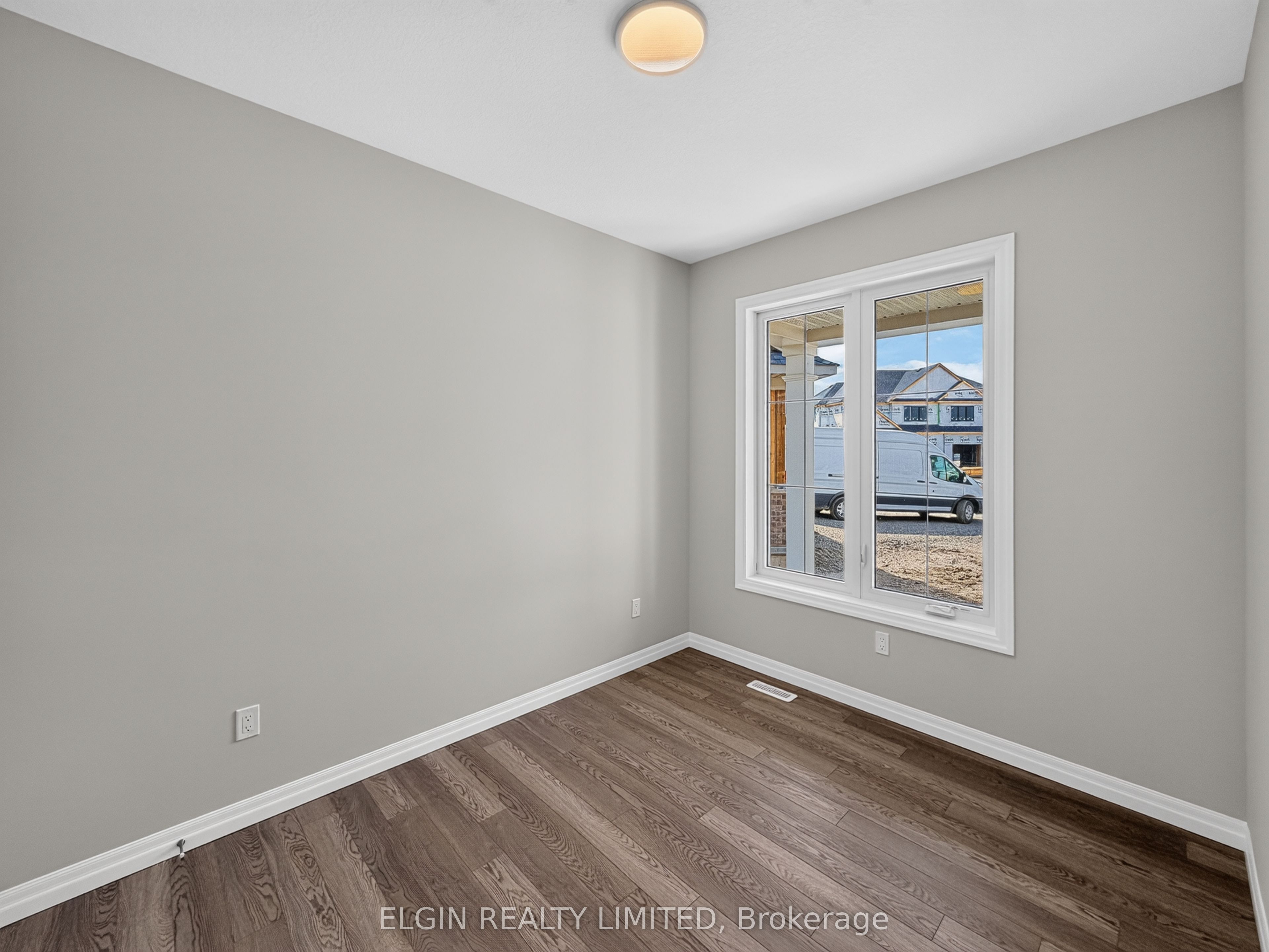 8 Thomas Court, Central Elgin, ON N5P 0E5 photo 5