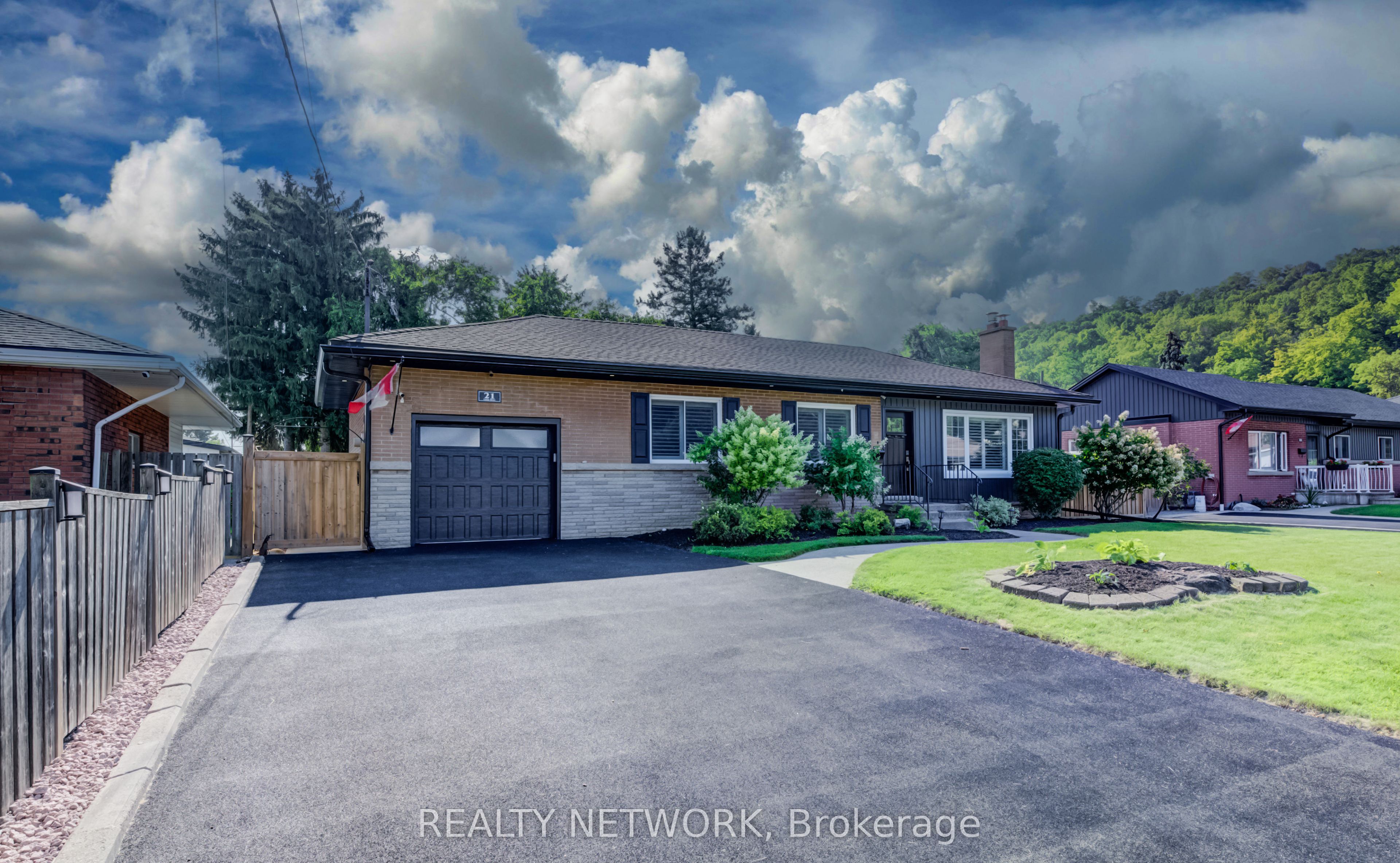 21 Loma Drive, Hamilton, ON L8G 2W6 photo 2