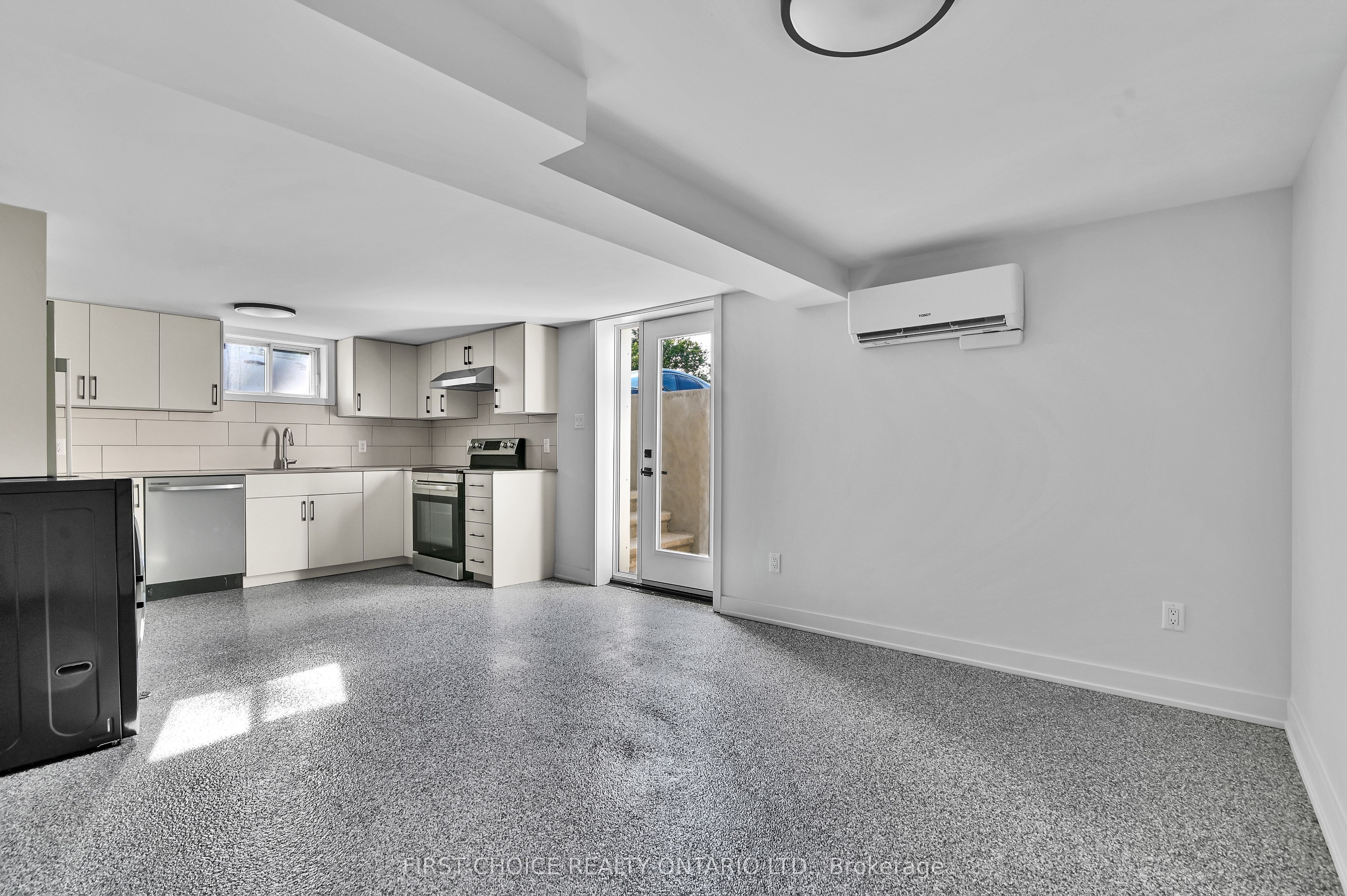 972 Dynes Road 2, Mooneys Bay - Carleton Heights and Area, ON K2C 0G8 photo 4
