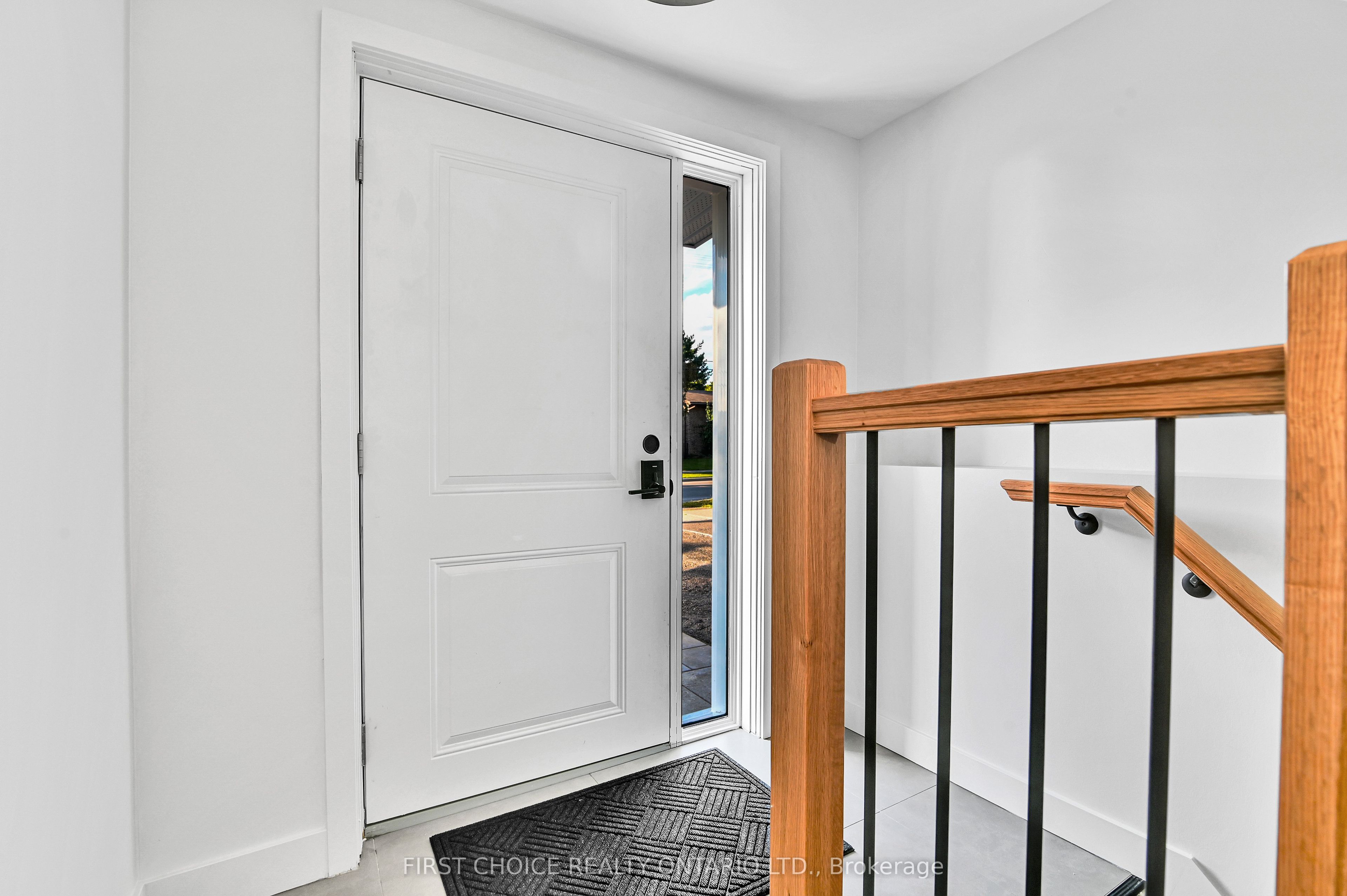972 Dynes Road, Mooneys Bay - Carleton Heights and Area, ON K2C 0G8 photo 5