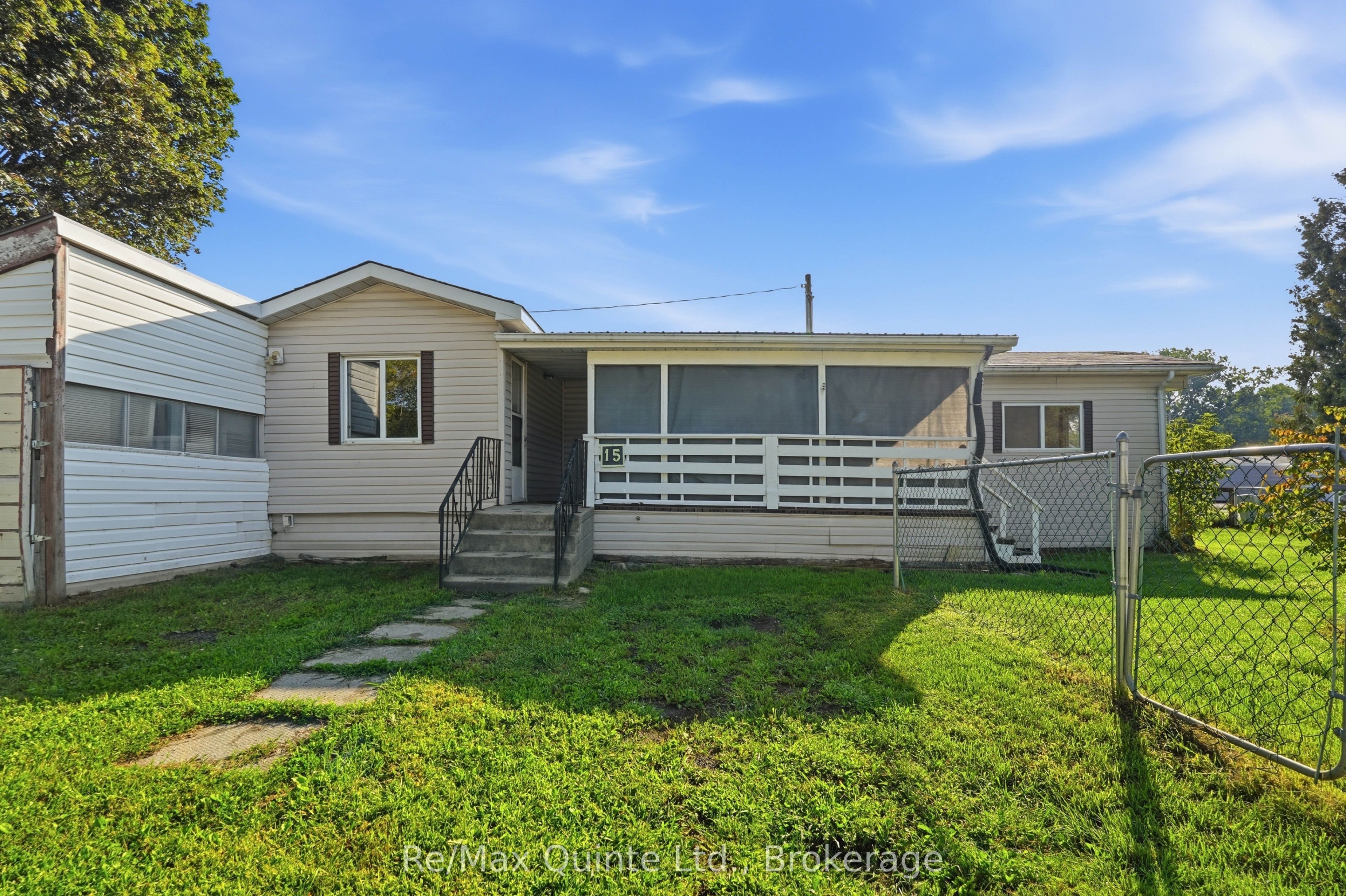 63 Whites Road 15, Quinte West, ON K8V 5P5 photo 3