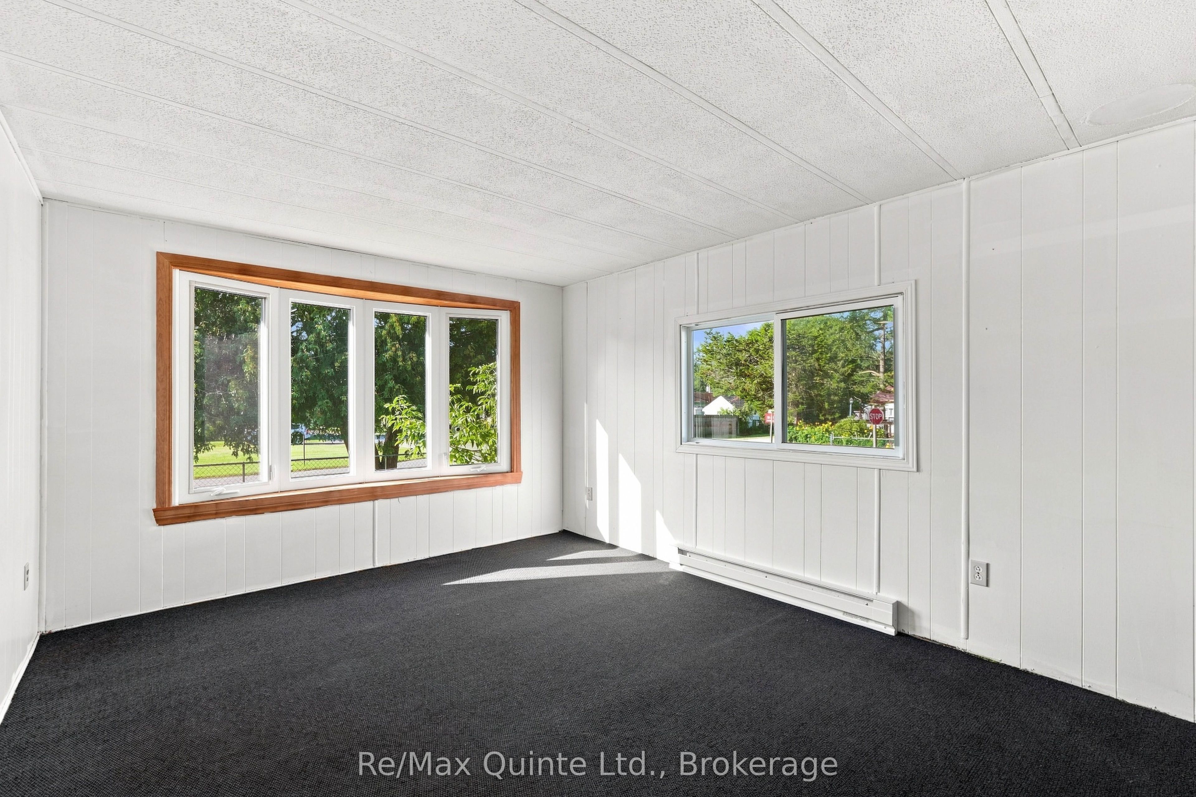 63 Whites Road 15, Quinte West, ON K8V 5P5 photo 4