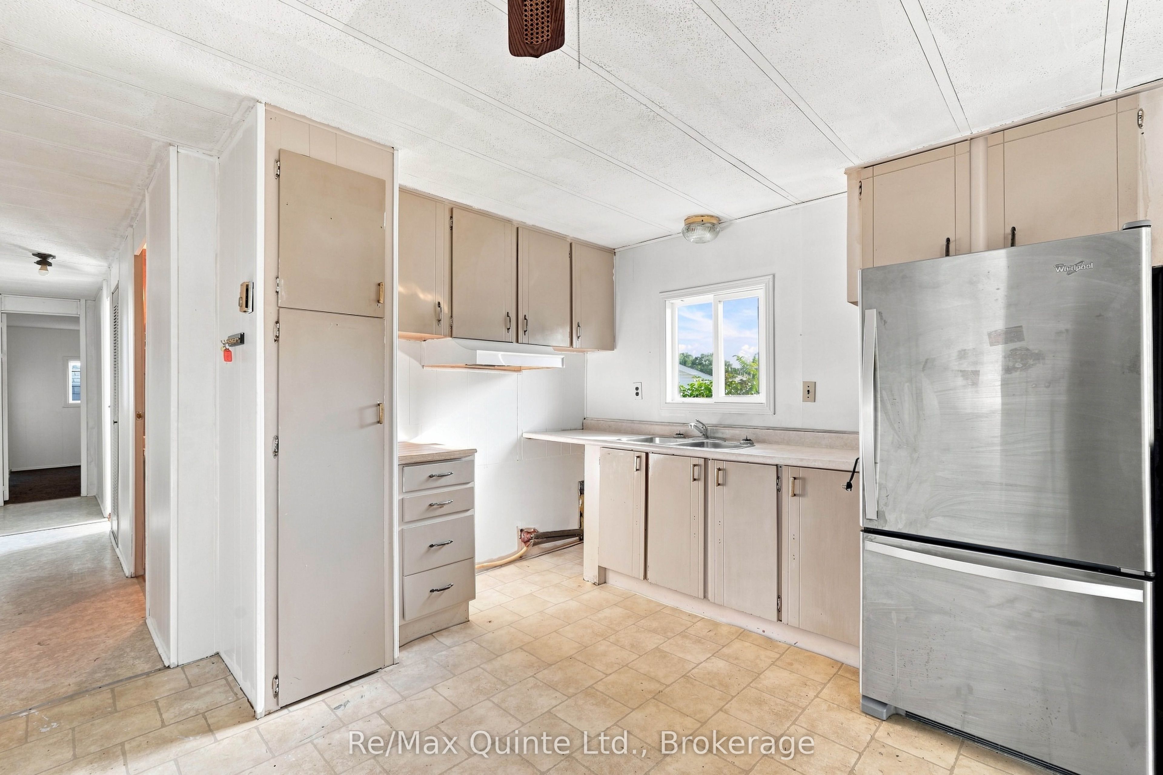 63 Whites Road 15, Quinte West, ON K8V 5P5 photo 5