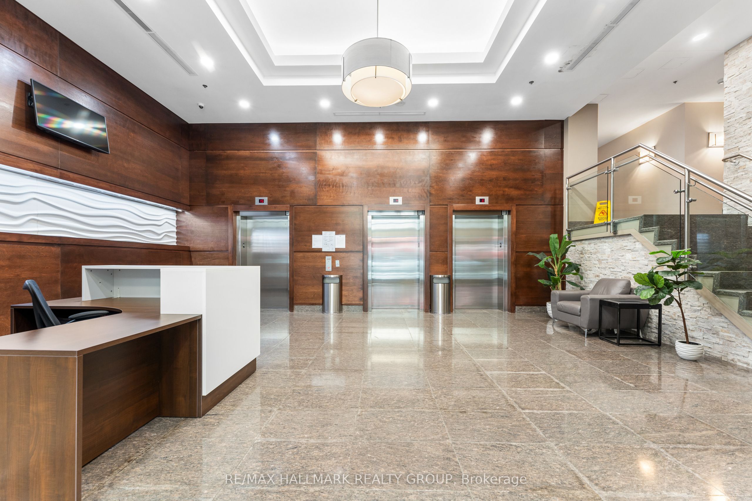 238 Besserer Street 517, Lower Town - Sandy Hill, ON K1N 6B1 photo 4