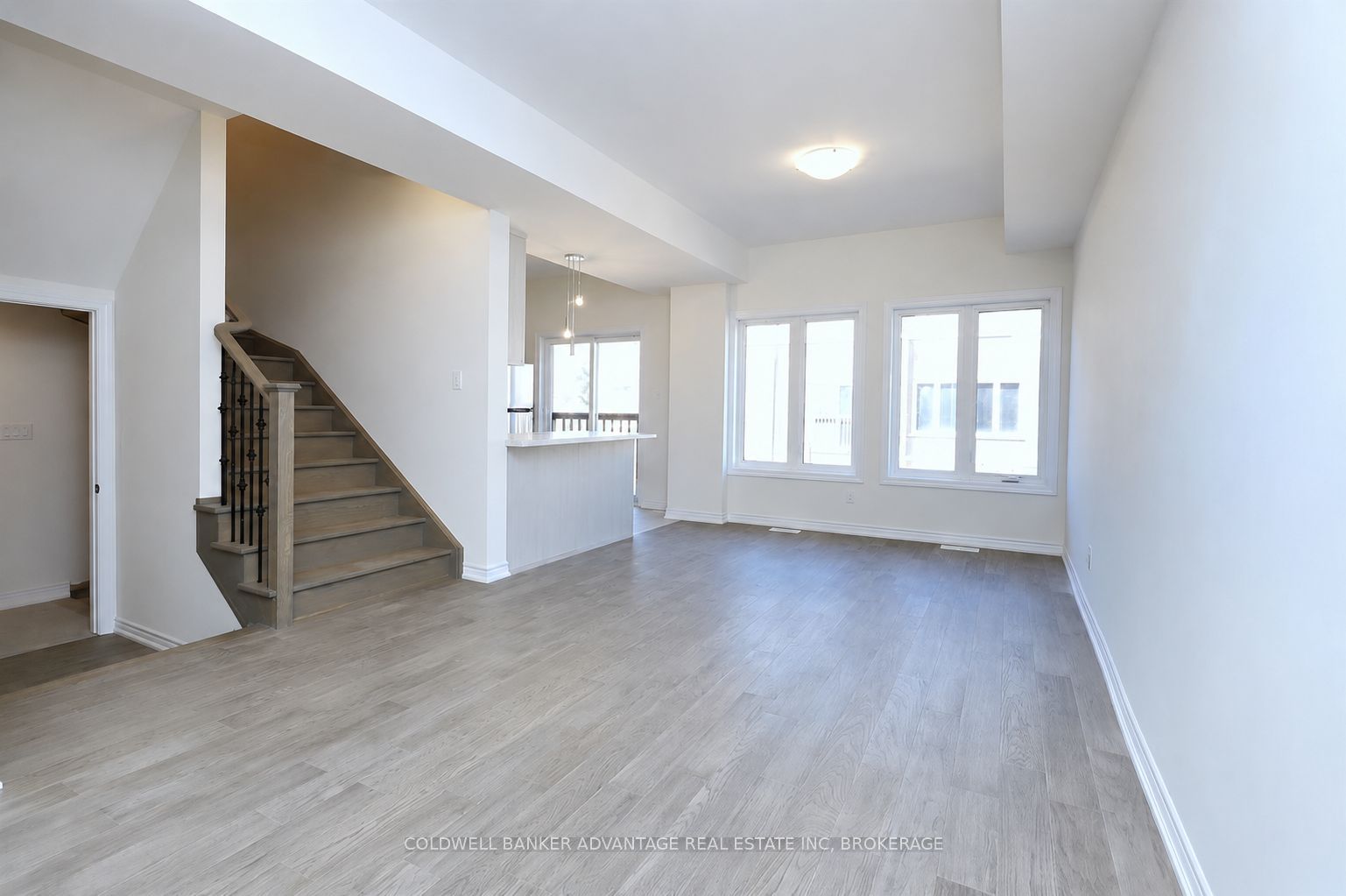 138 Renfrew Trail, Welland, ON L3C 0K2 photo 3