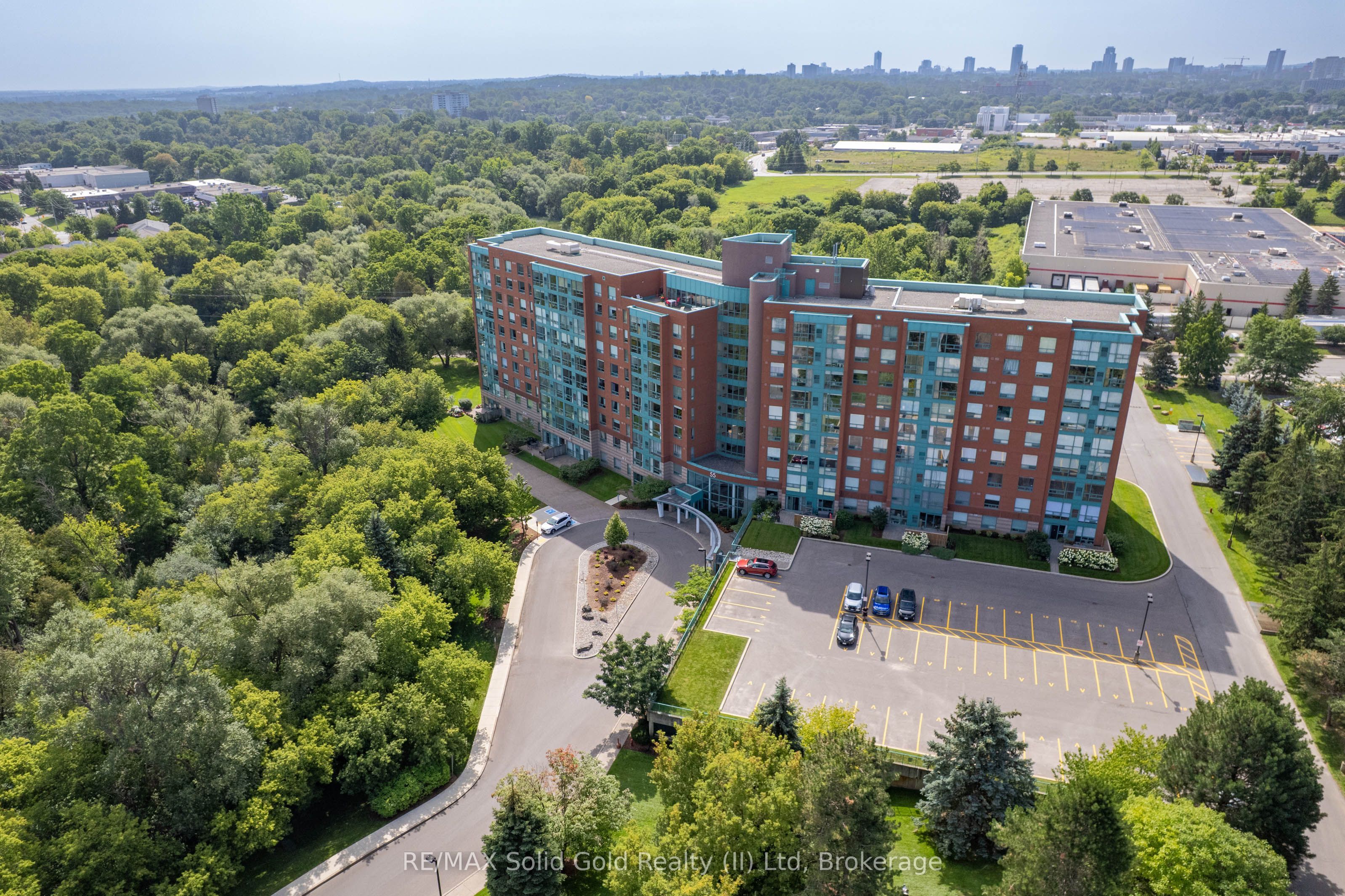 55 Blue Springs Drive 611, Waterloo, ON N2J 4T3 photo 3
