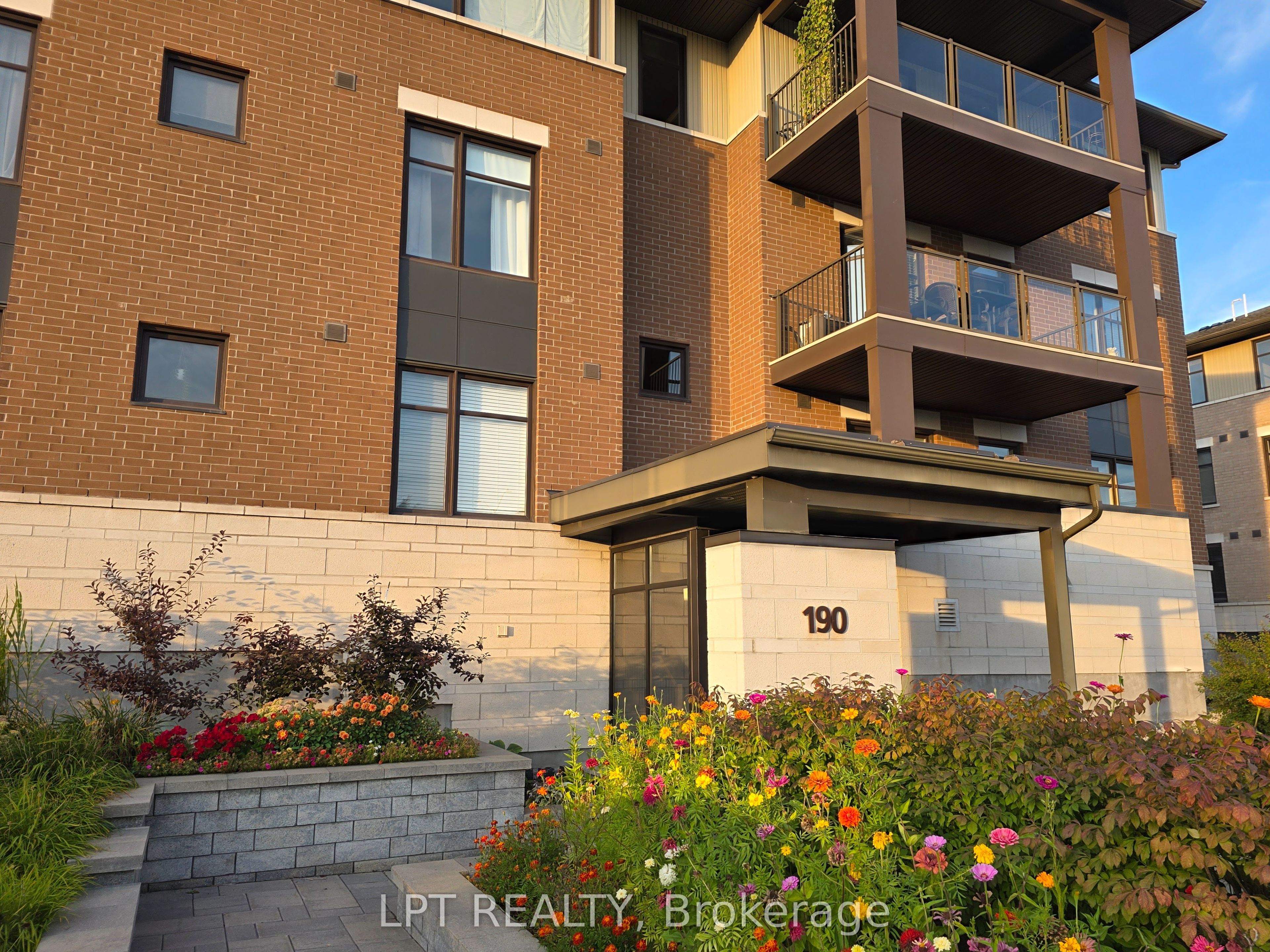 190 GUELPH Private 203, Kanata, ON K2T 0C3 photo 2