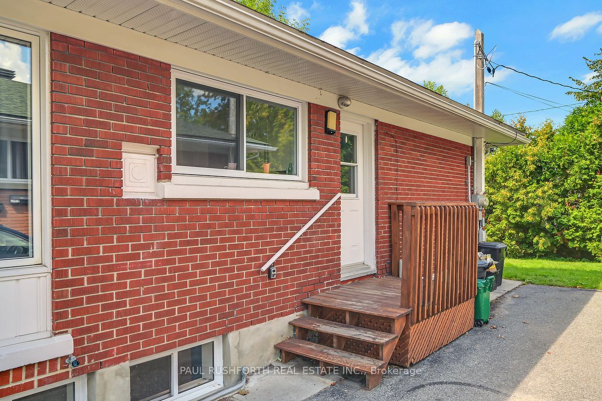 1300 Field Street, Belair Park - Copeland Park and Area, ON K2C 2R3 photo 3