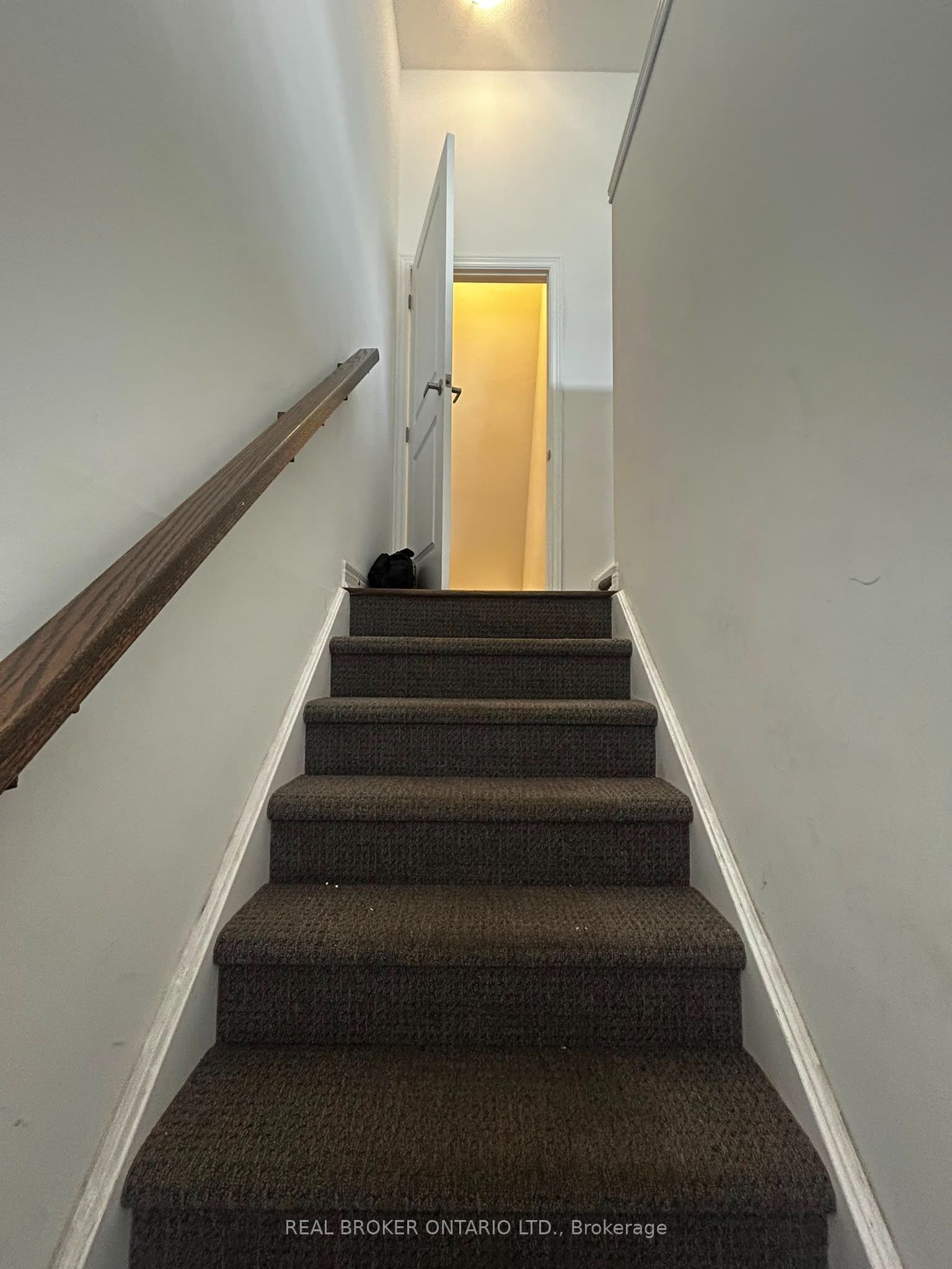 575 Woodward Avenue 28, Hamilton, ON L8H 6P2 photo 4