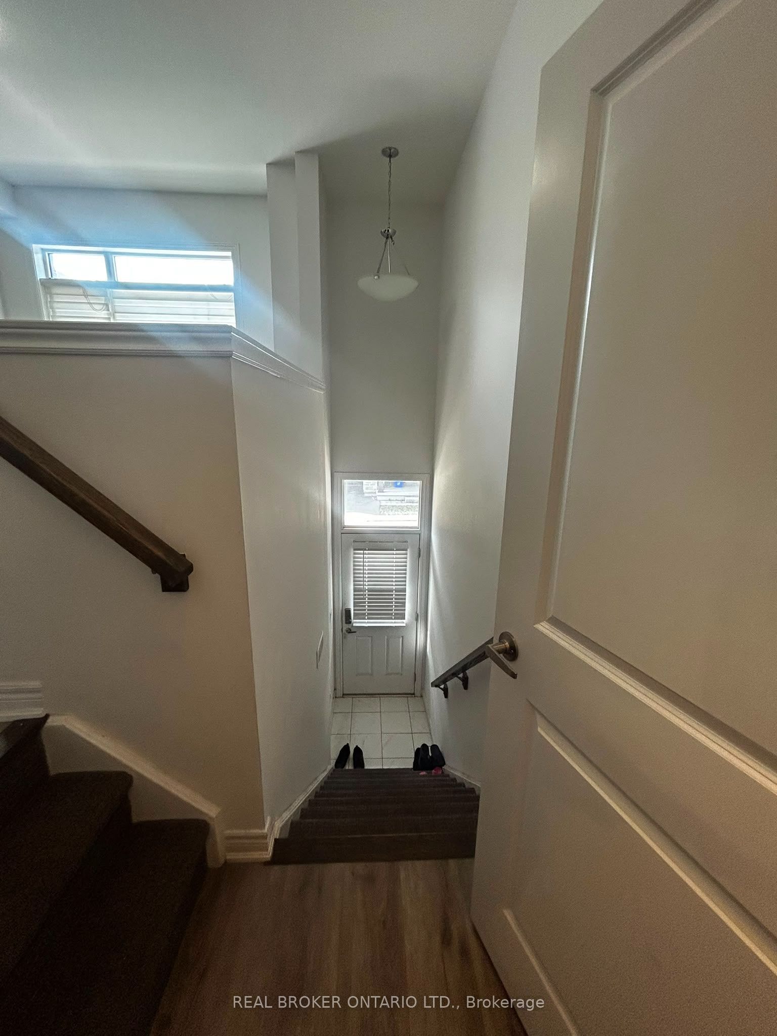 575 Woodward Avenue 28, Hamilton, ON L8H 6P2 photo 5