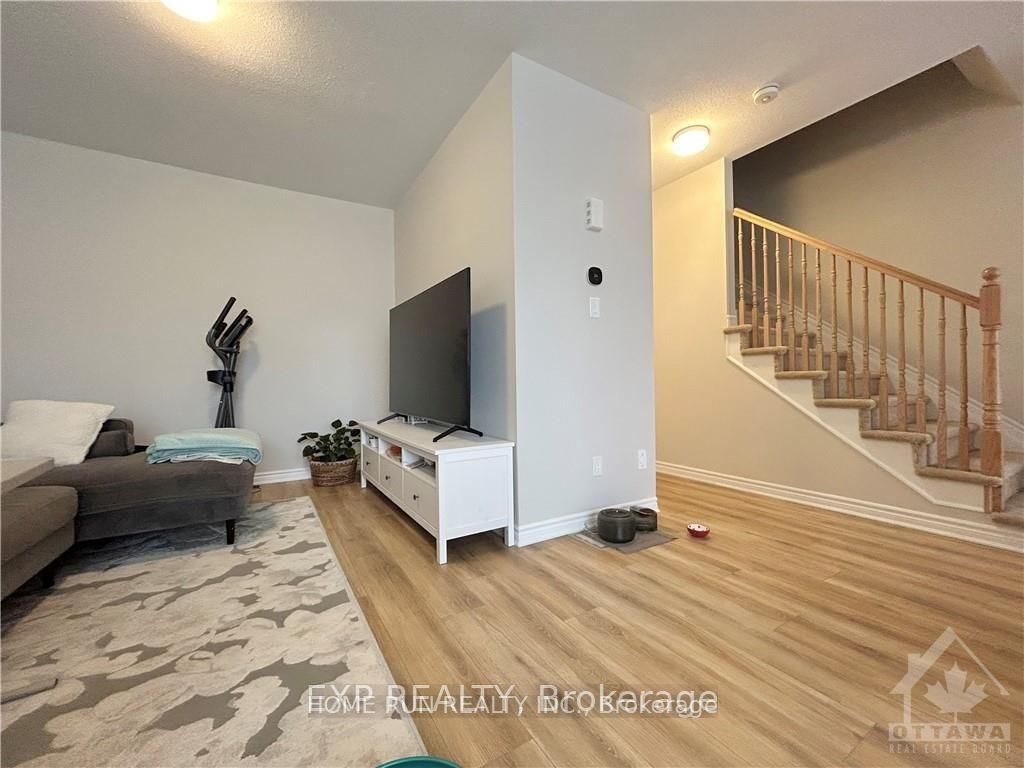 229 ATIMA Circle, Barrhaven, ON K2J 6T3 photo 5