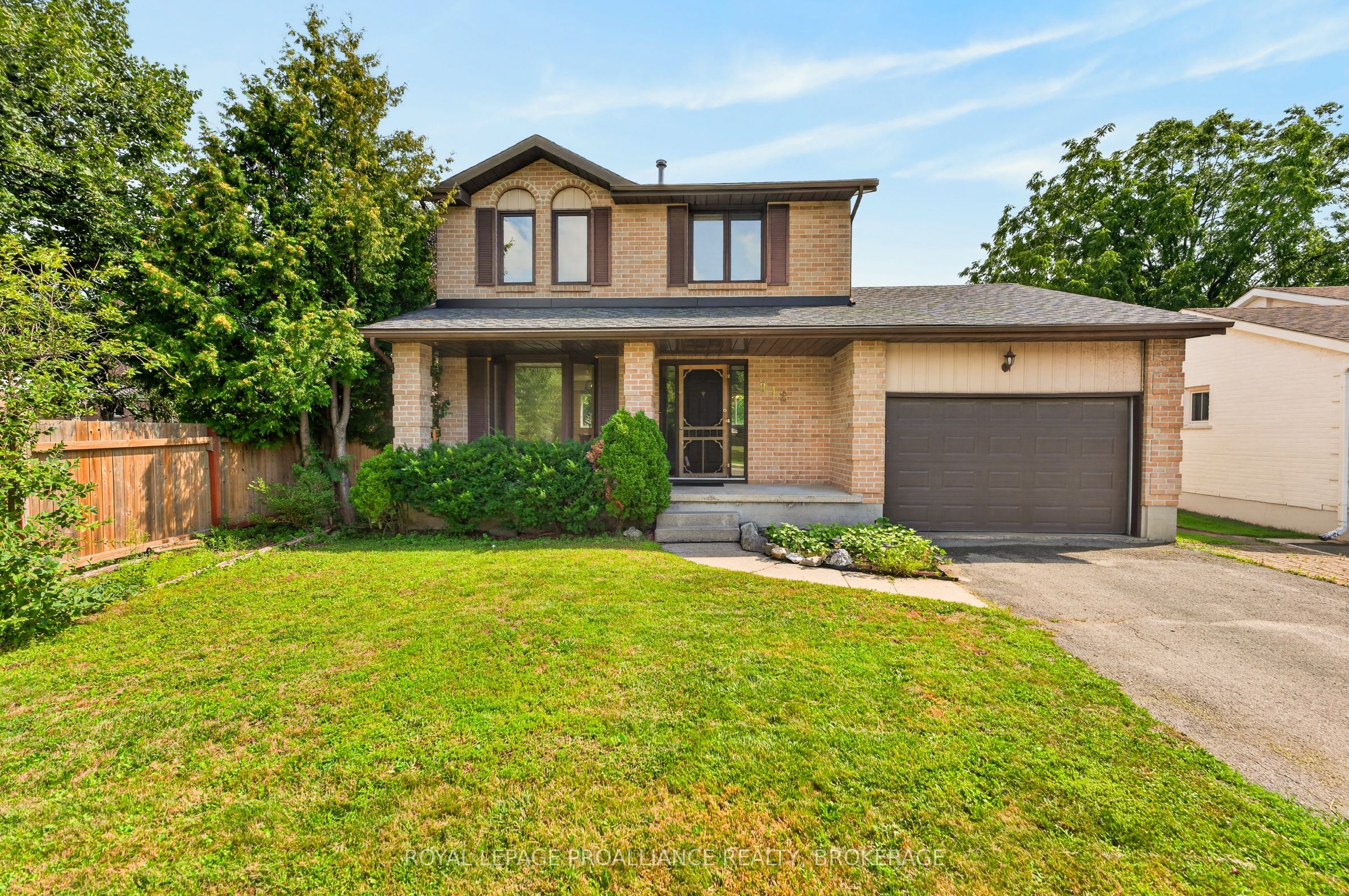 812 Lancaster Drive, Kingston, ON K7P 1P9
