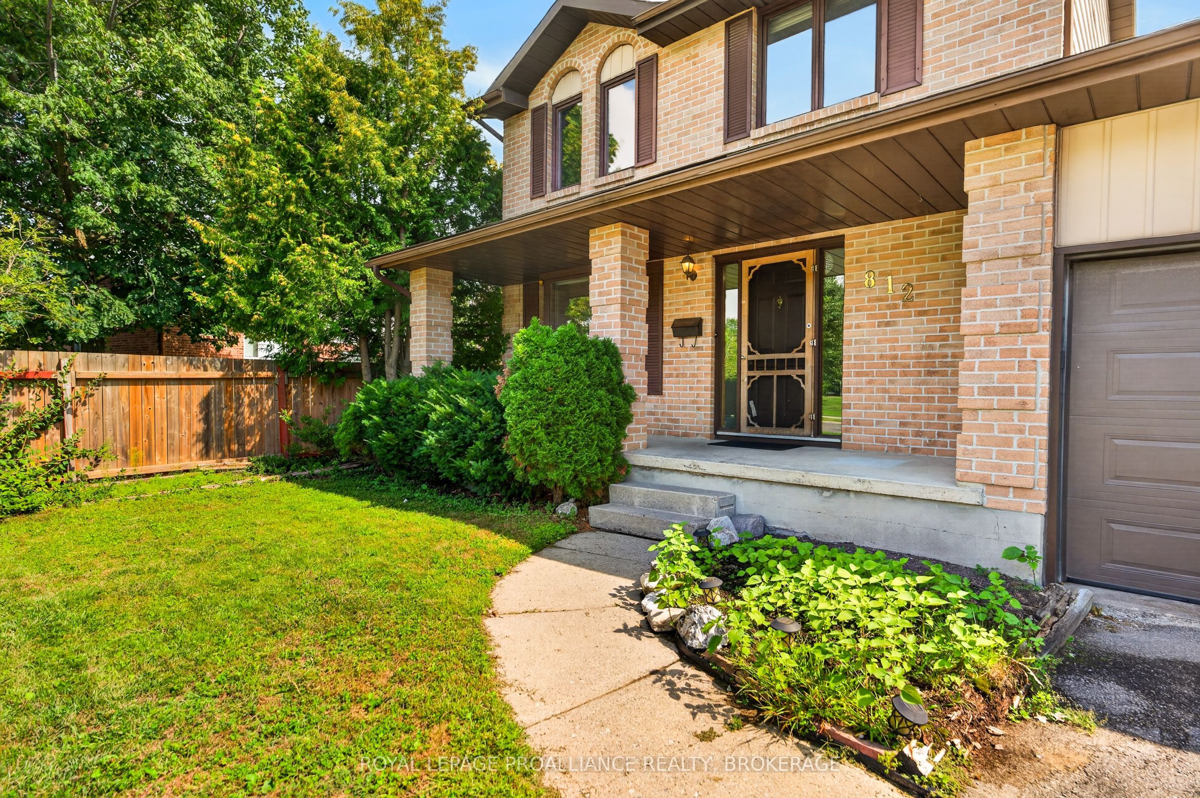 812 Lancaster Drive, Kingston, ON K7P 1P9 photo 2