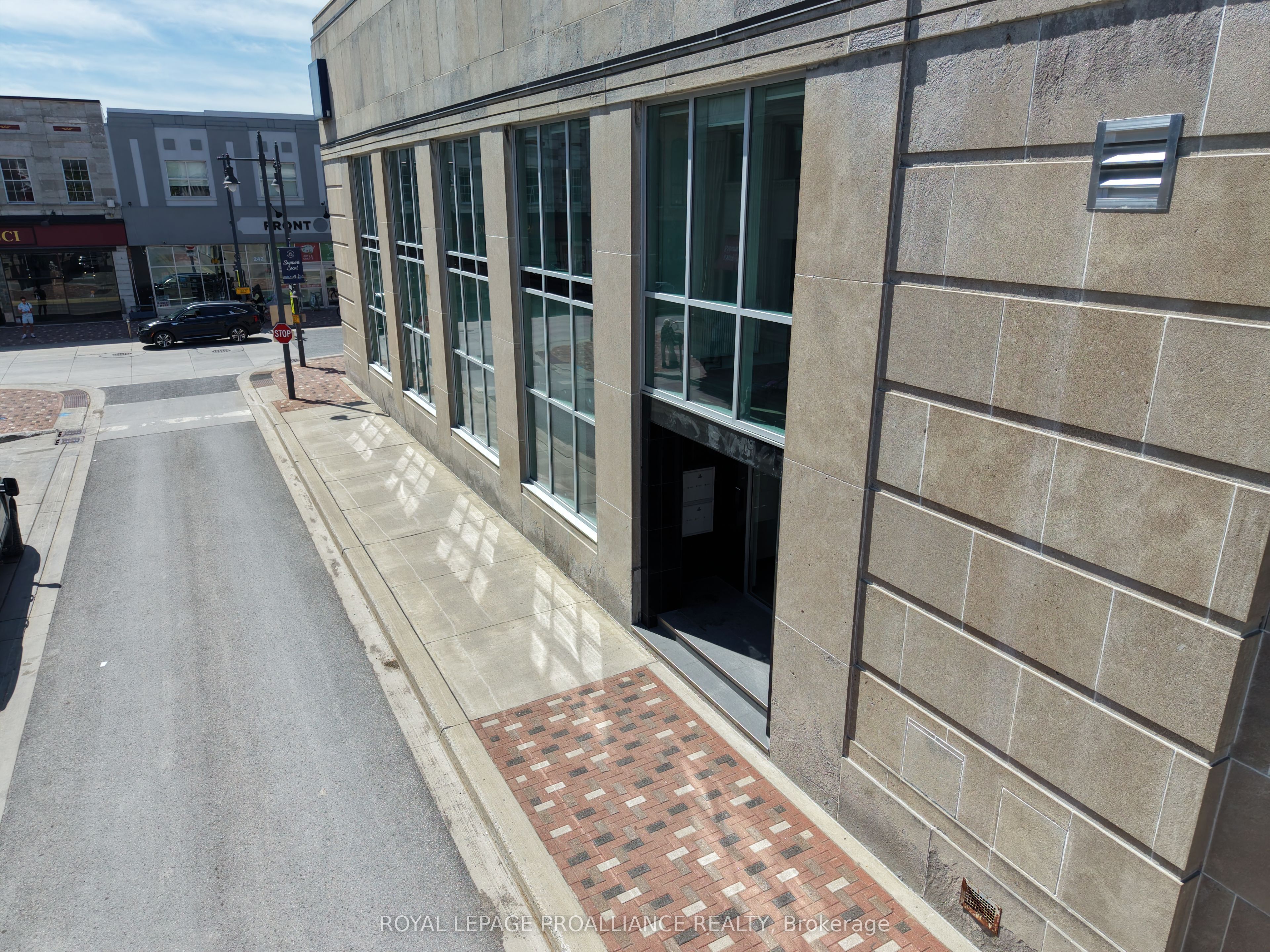 241 Front Street 201, Belleville, ON K8N 2Z6