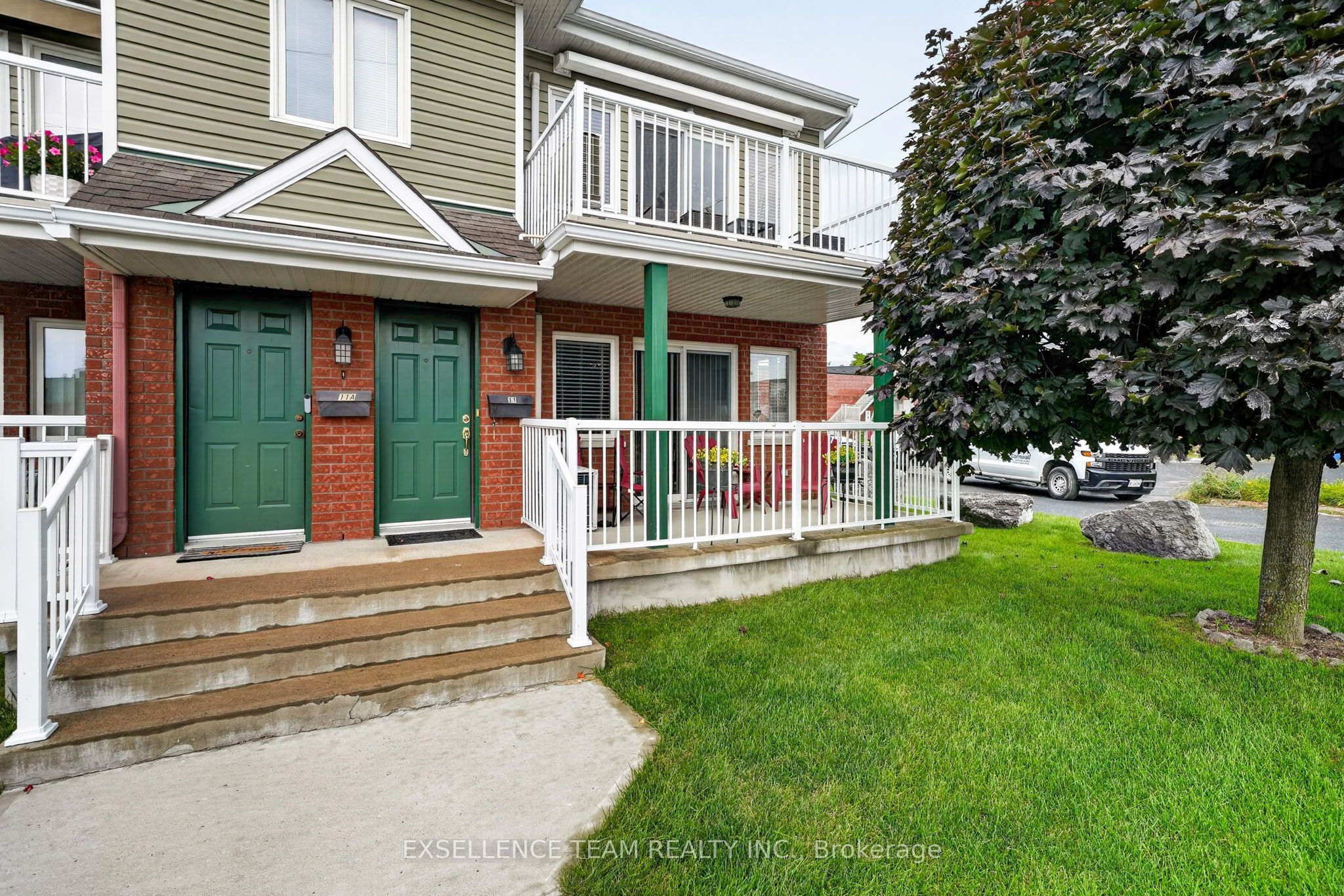 11 First Street W 1, Cornwall, ON K6J 1B8 photo 2