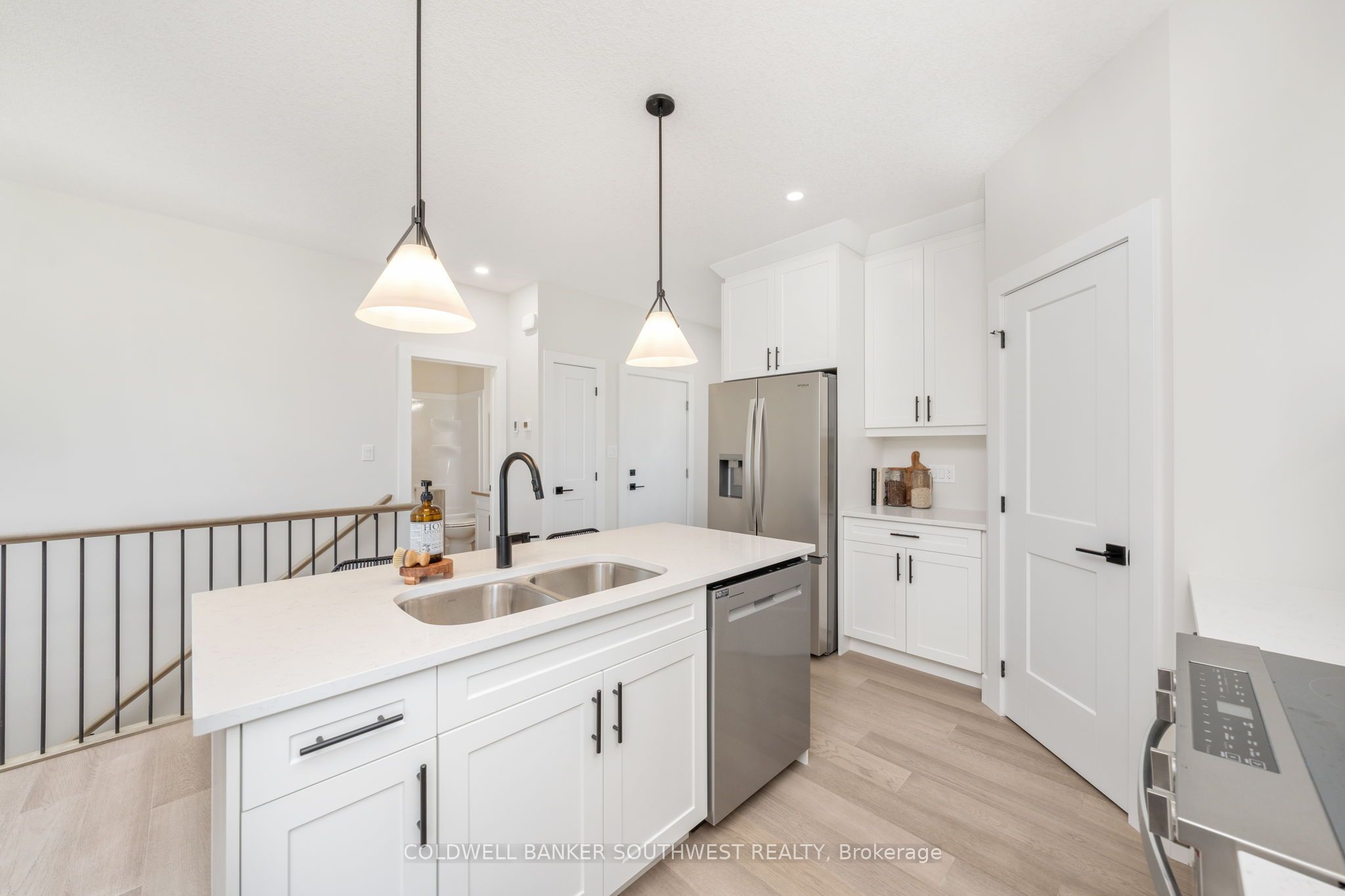 414 Anise Lane, Sarnia, ON N7S 0G6 photo 5