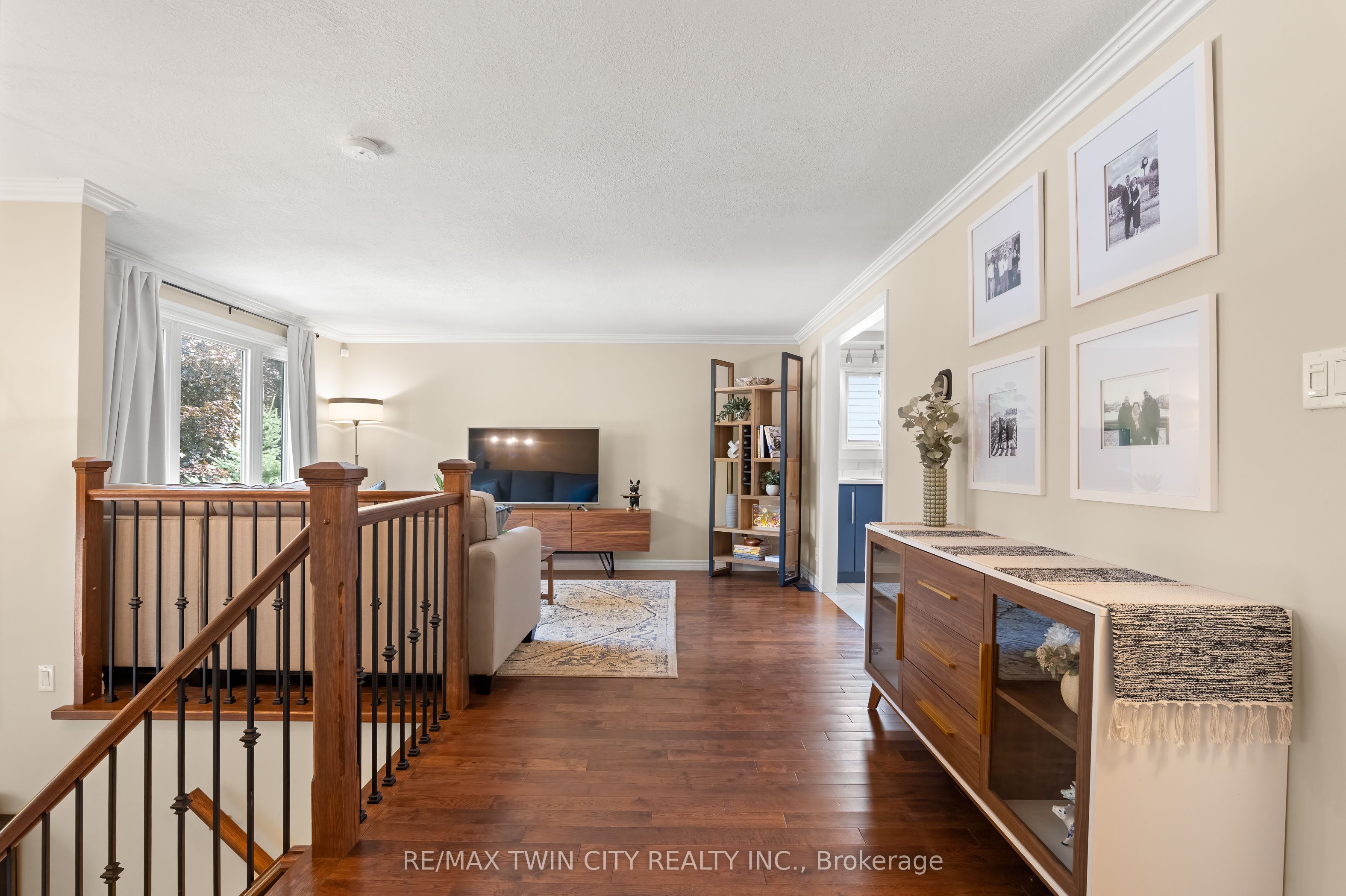 21 Golden Meadow Crescent, Kitchener, ON N2N 2L7 photo 4
