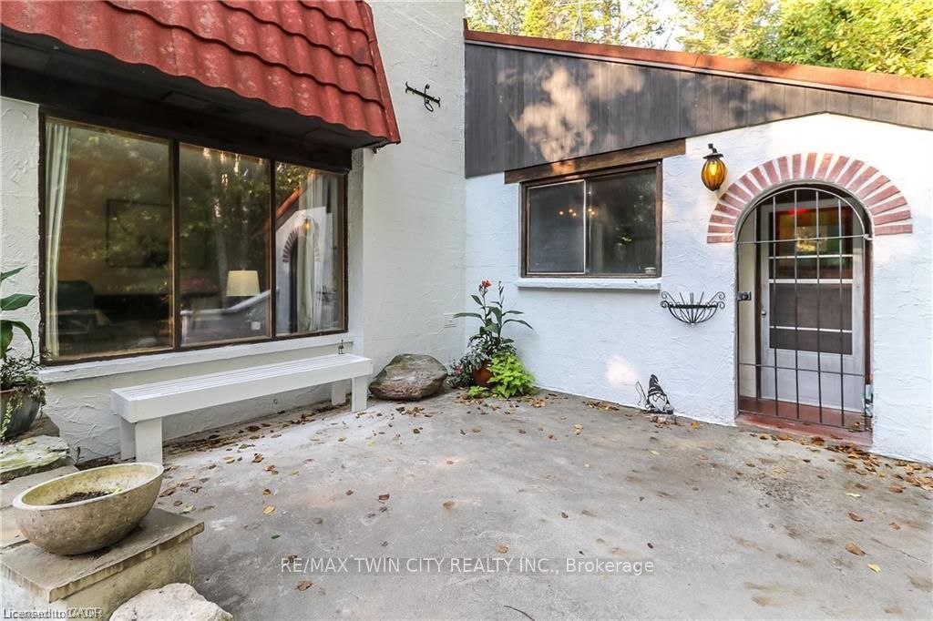 178 Brophy's Lane, Blue Mountains, ON L9Y 0K3 photo 2