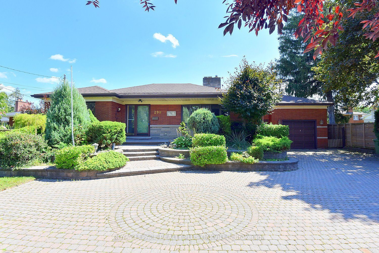 298 Pottruff Road N, Hamilton, ON L8H 2M4