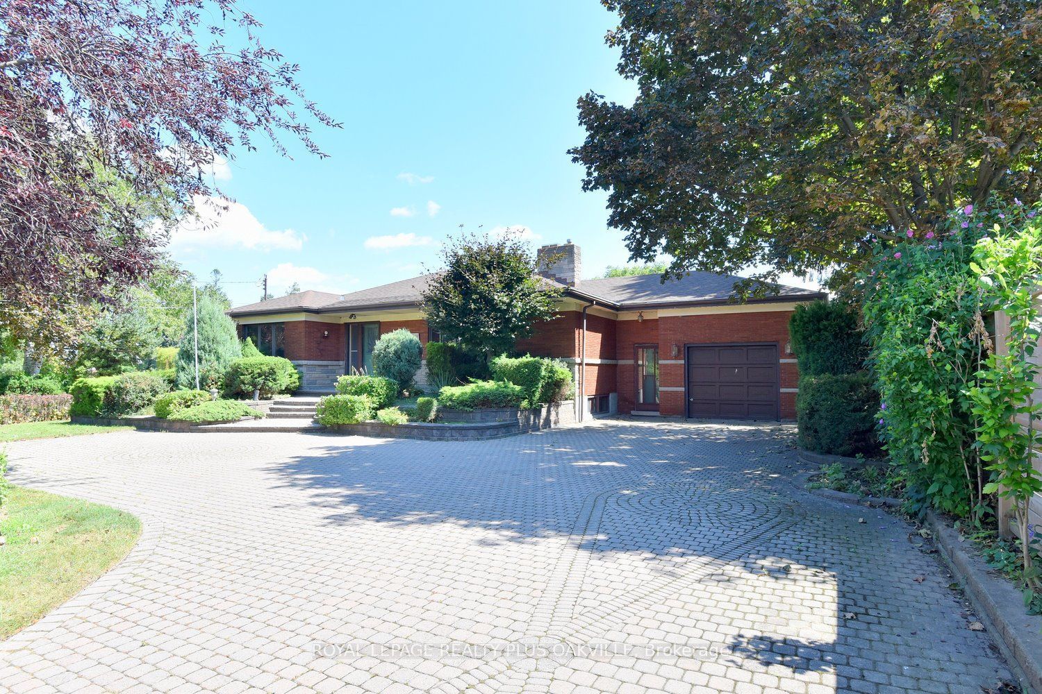 298 Pottruff Road N, Hamilton, ON L8H 2M4 photo 3
