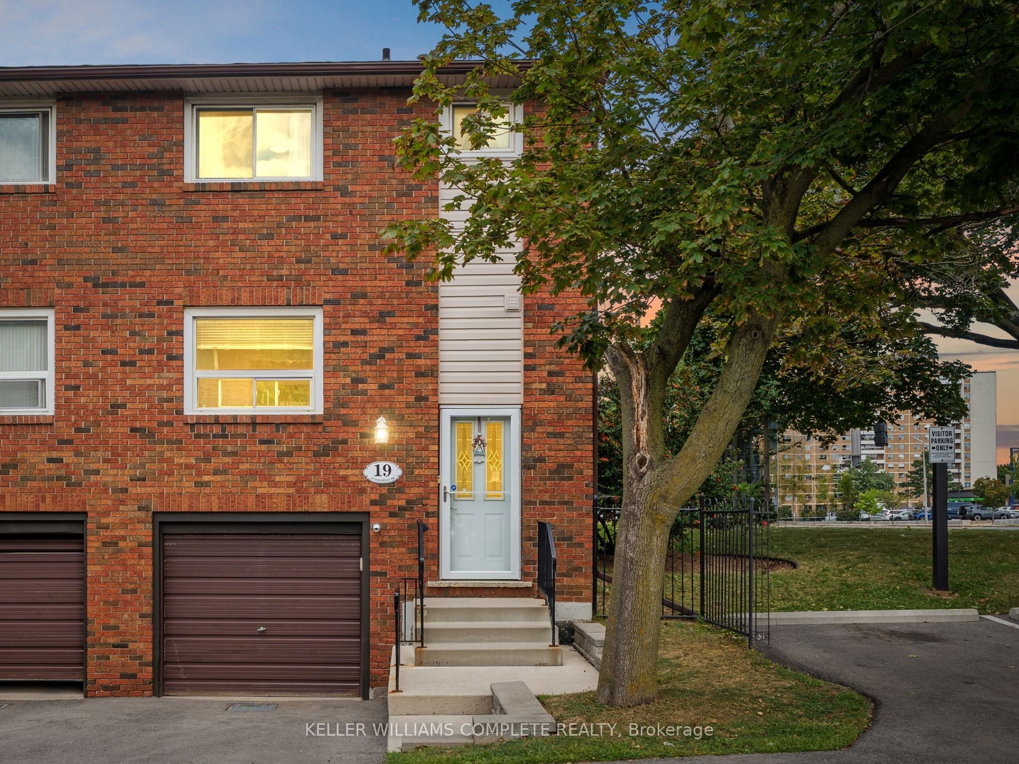90 Magnolia Drive 19, Hamilton, ON L9C 6R9