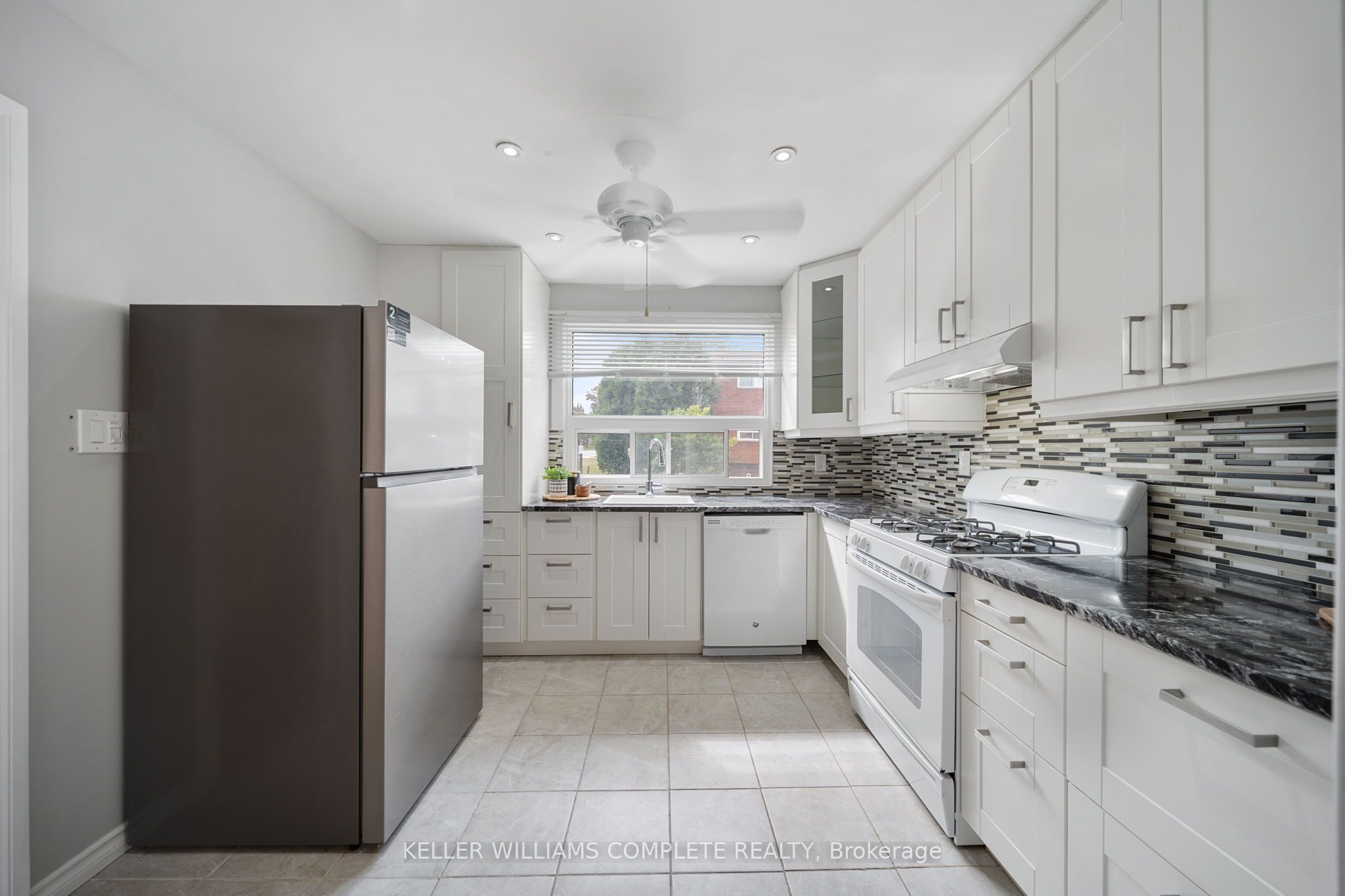 90 Magnolia Drive 19, Hamilton, ON L9C 6R9 photo 5