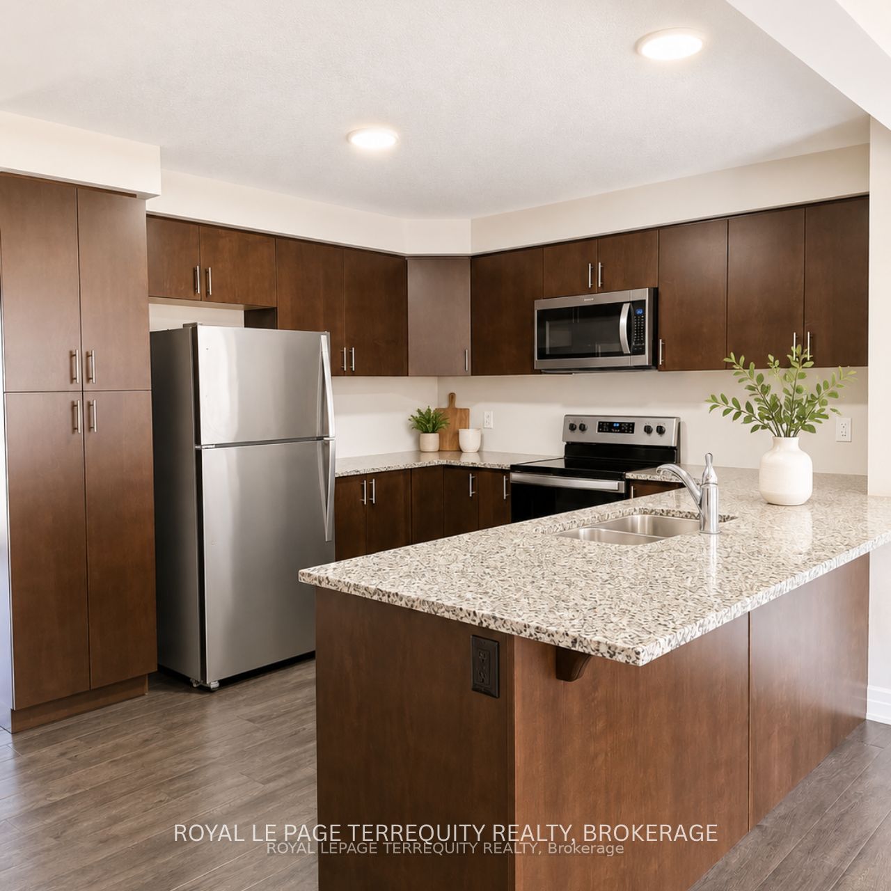 44 Nieson Street, Cambridge, ON N1R 0B9 photo 2