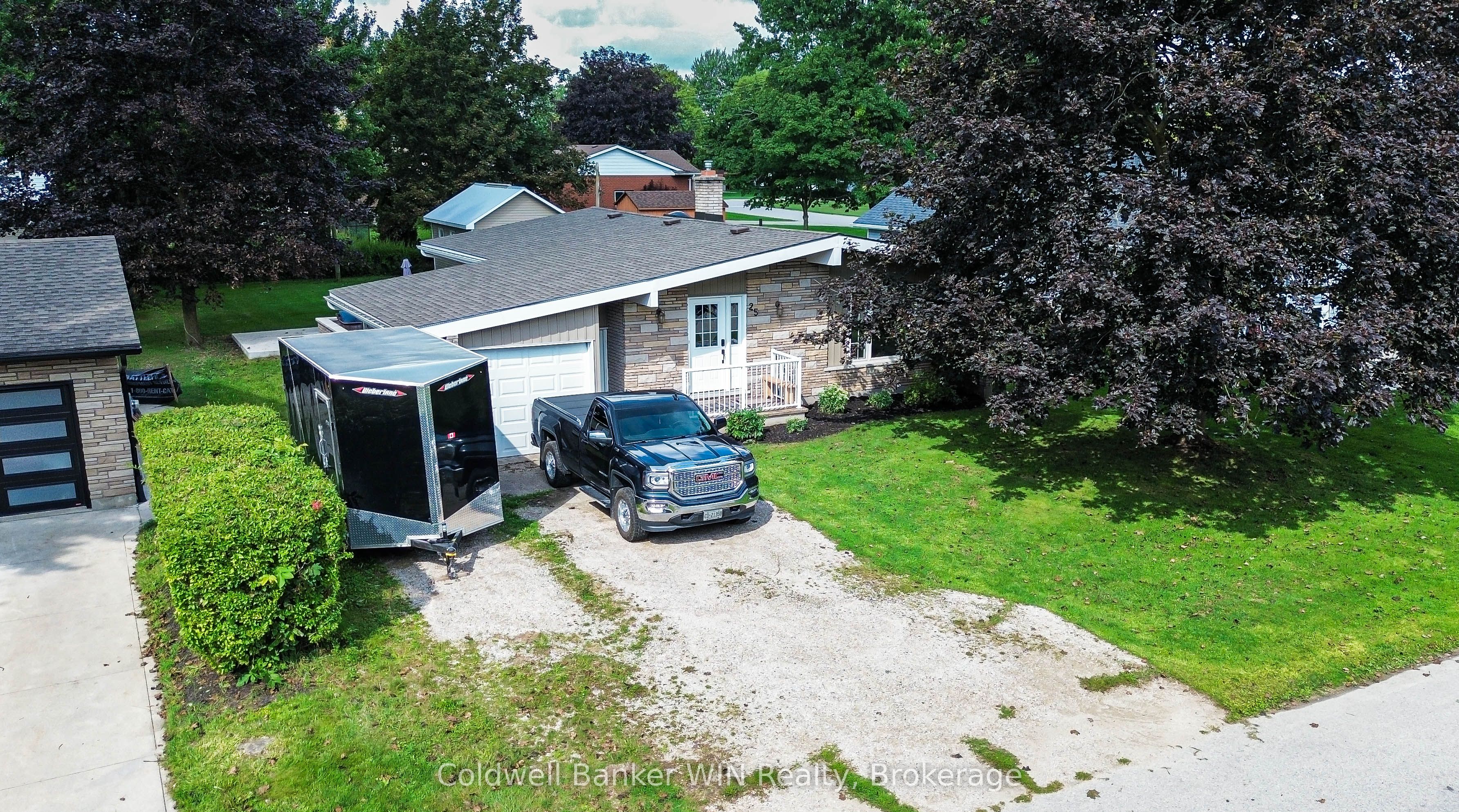 25 Thomas Street, South Bruce, ON N0G 2S0 photo 2