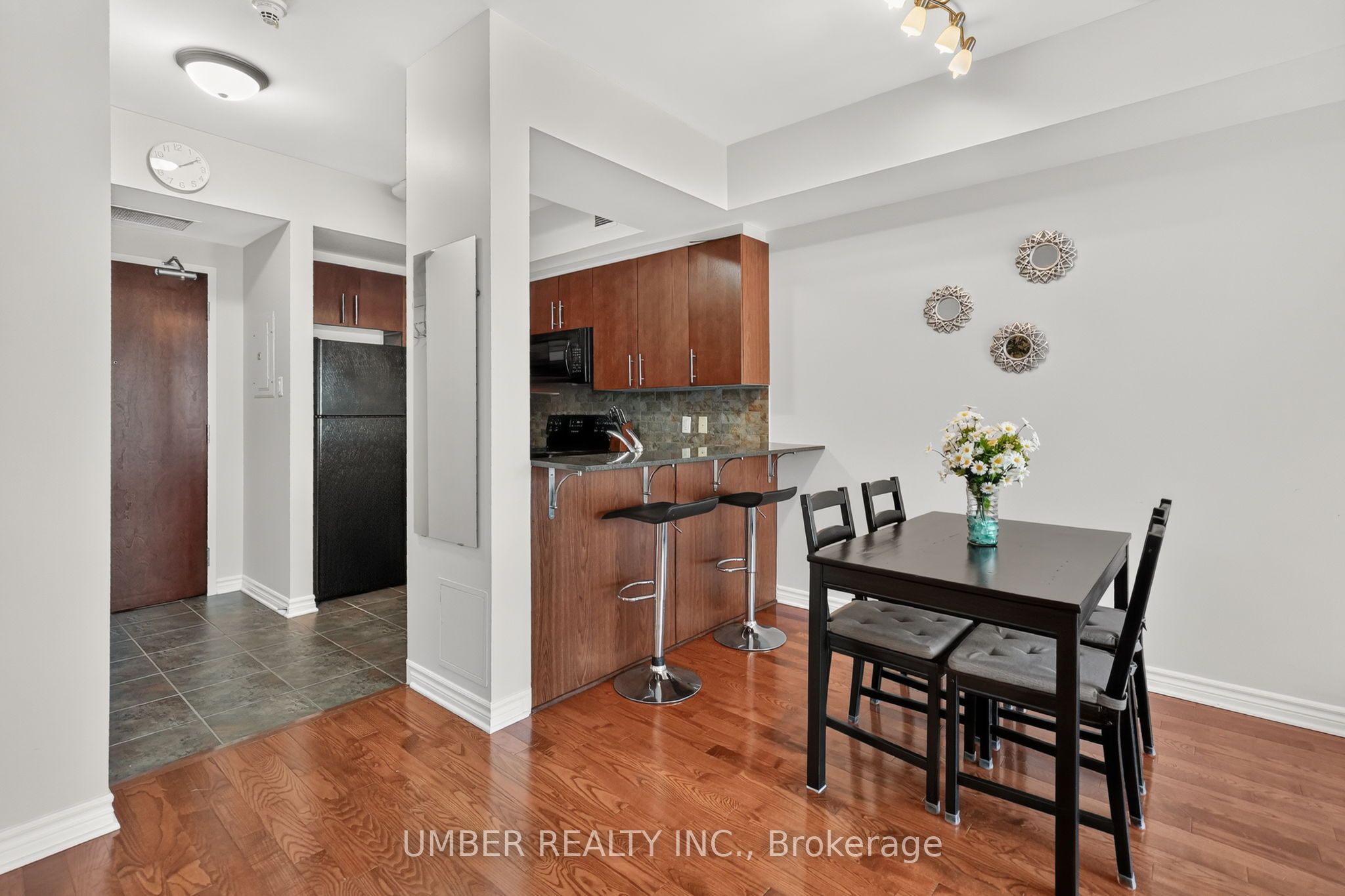200 Rideau Street 2303, Lower Town - Sandy Hill, ON K1N 5Y1 photo 3