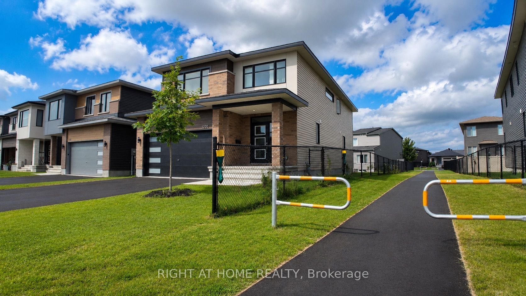 1220 Diamond Street, Clarence-Rockland, ON K4K 0M1 photo 3