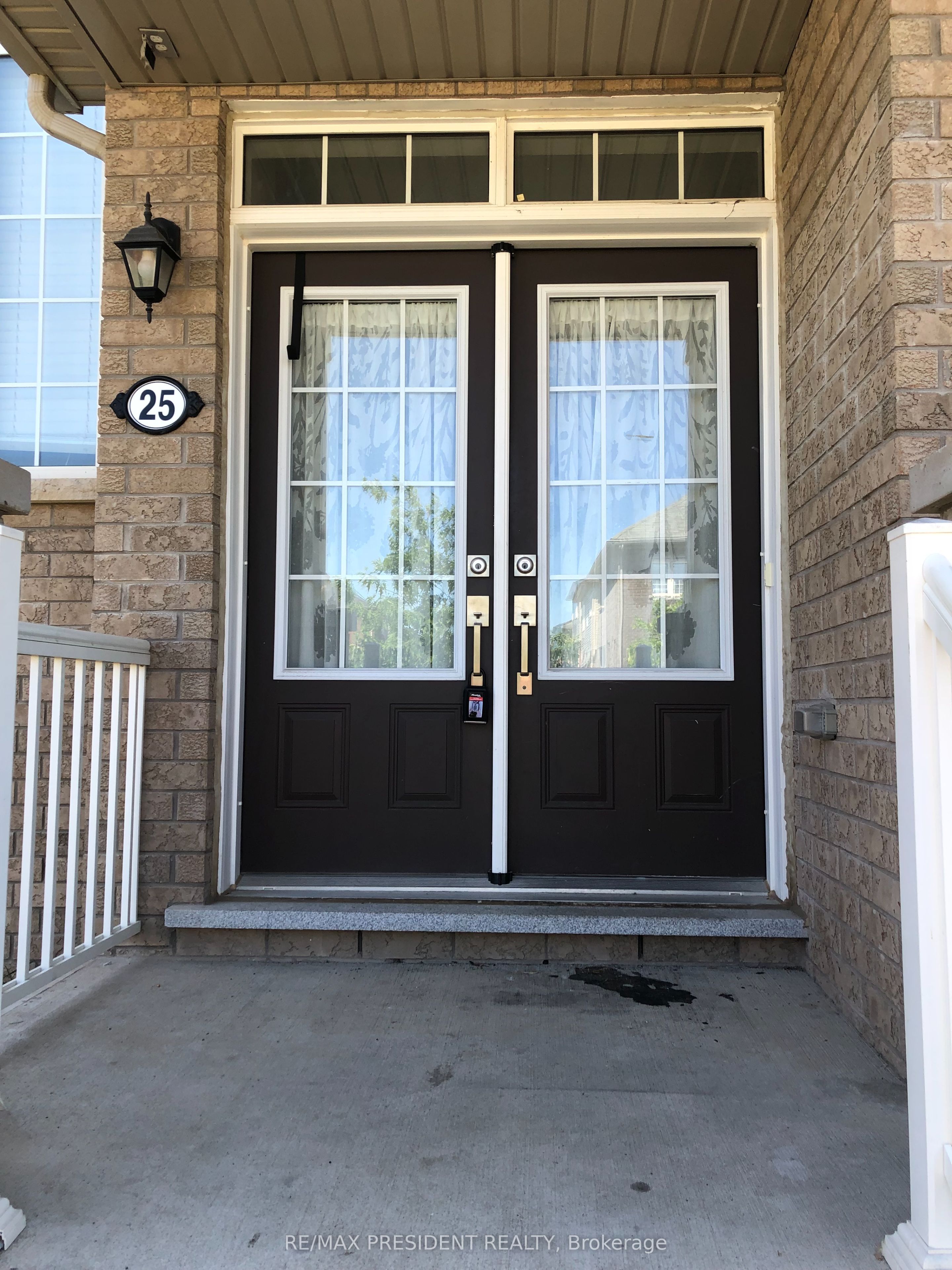 25 Seanesy Drive, Thorold, ON L3B 0G5 photo 3
