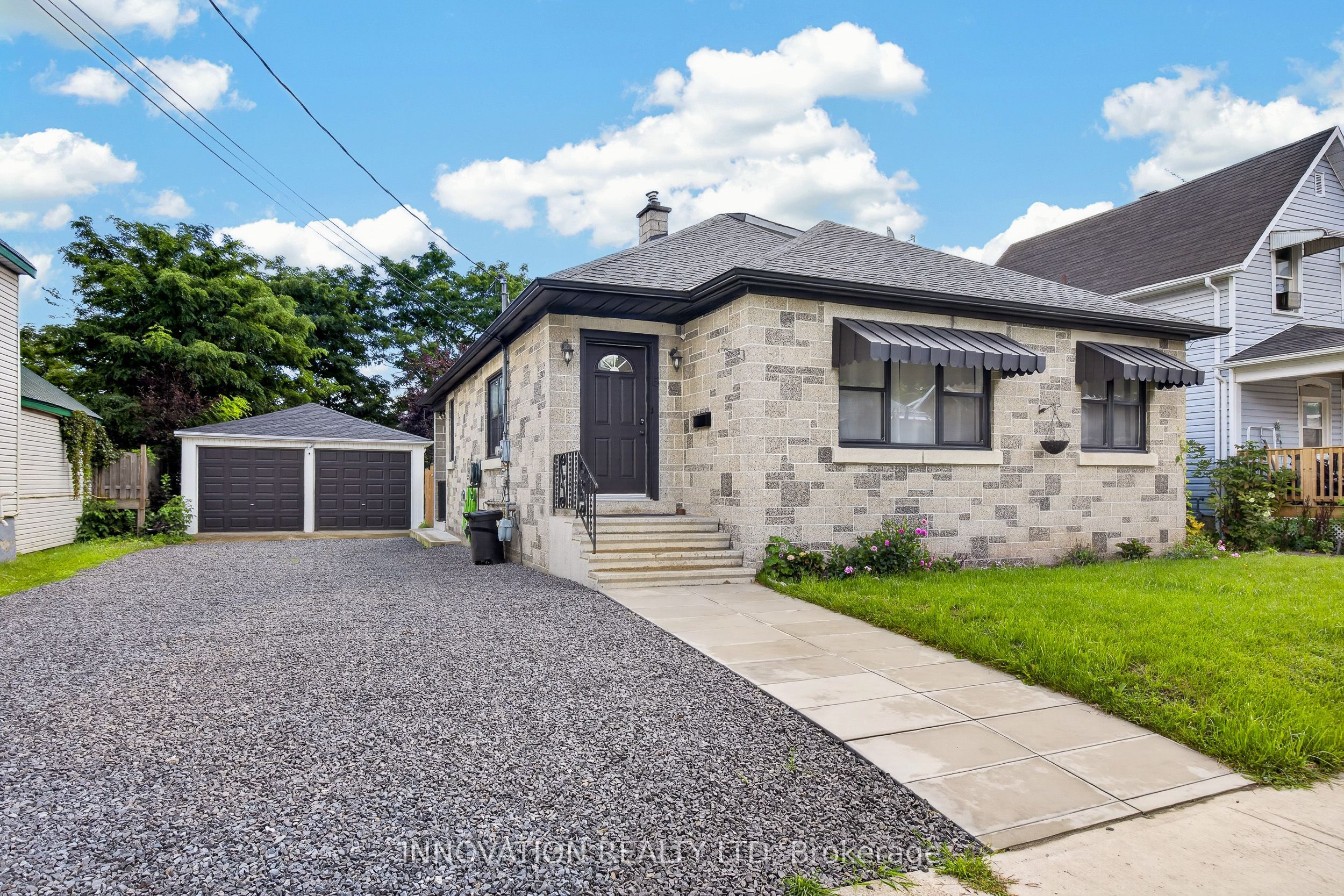 5 Merrick Street, Smiths Falls, ON K7A 4R2