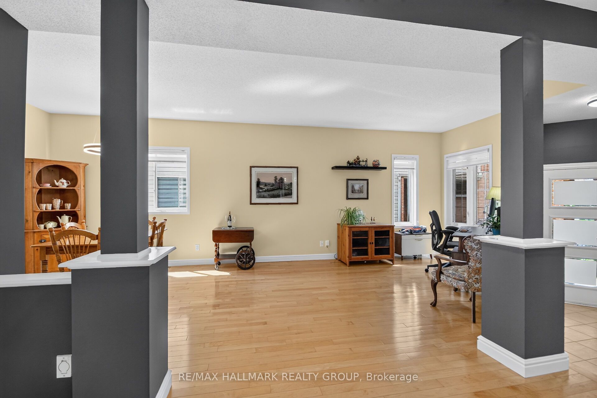 133 Fairlop Way, Barrhaven, ON K2J 5B6 photo 4