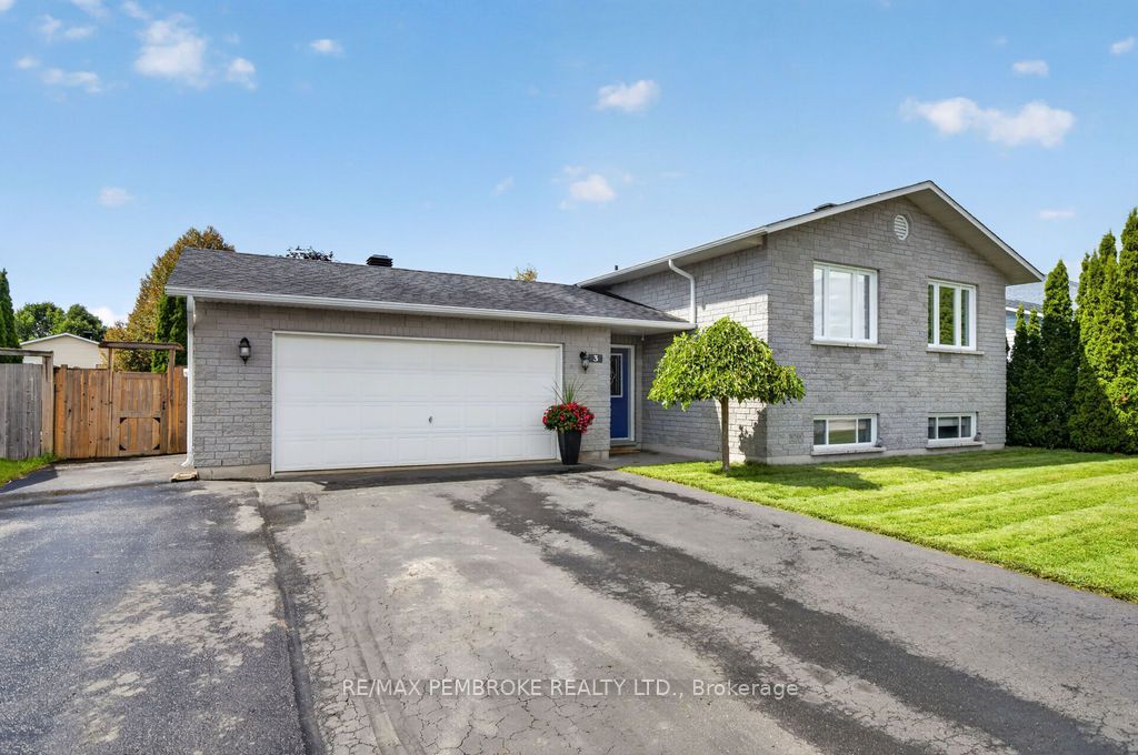 3 Winfield Street, Petawawa, ON K8H 0A1 photo 2