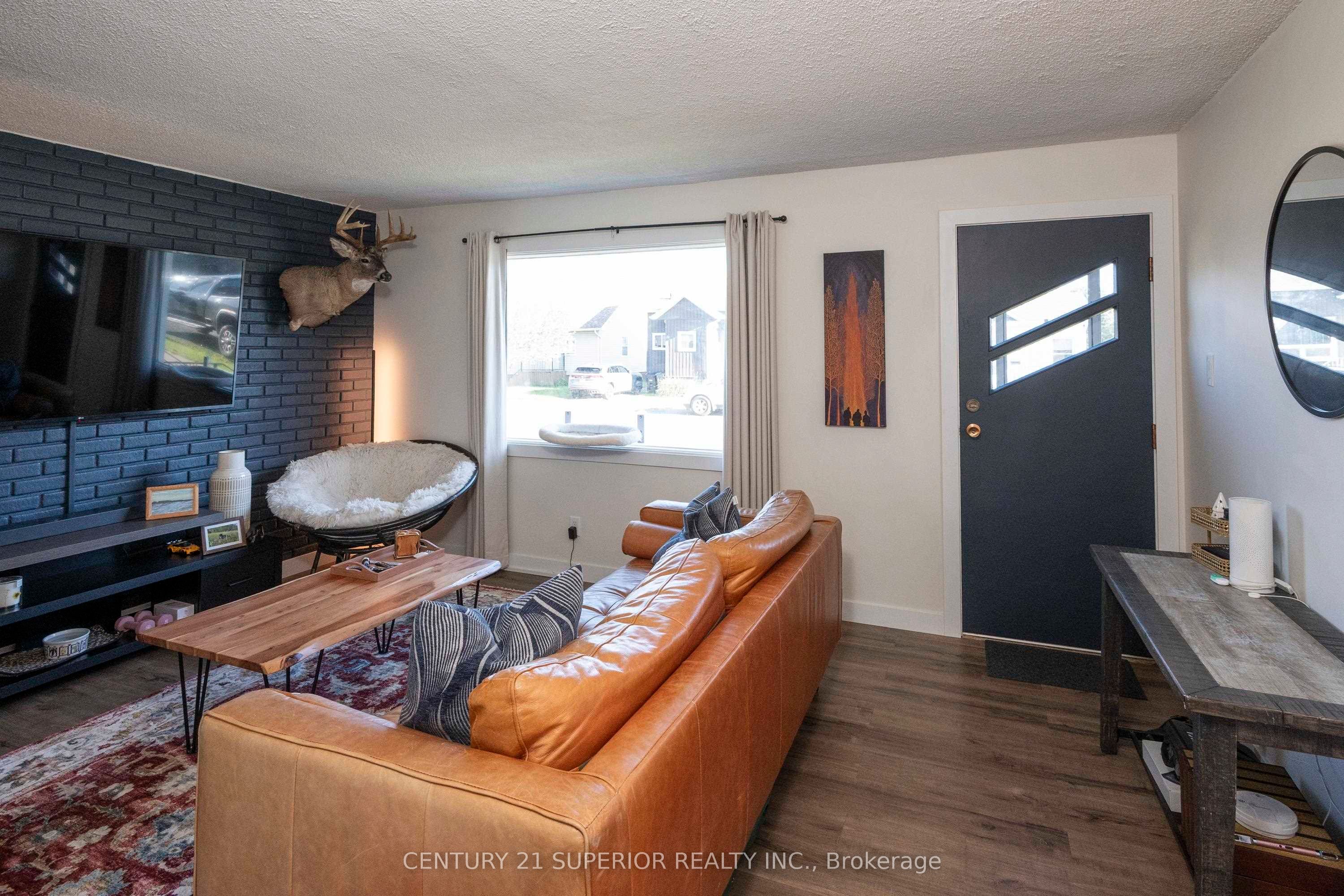 218 Christina Street E, Thunder Bay, ON P7E 4N7 photo 5