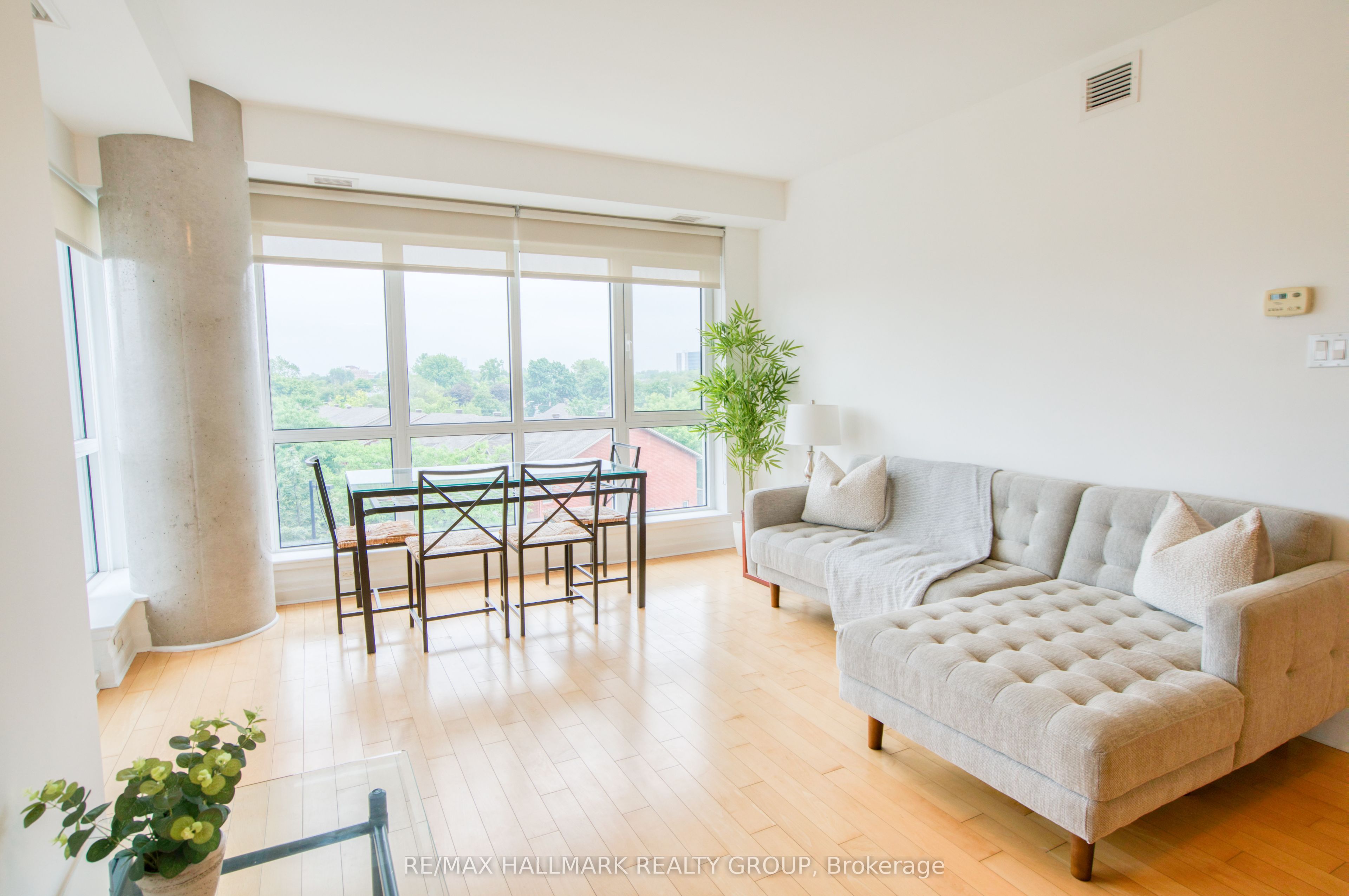 90 Landry Street 407, Vanier and Kingsview Park, ON K1L 0A9 photo 3
