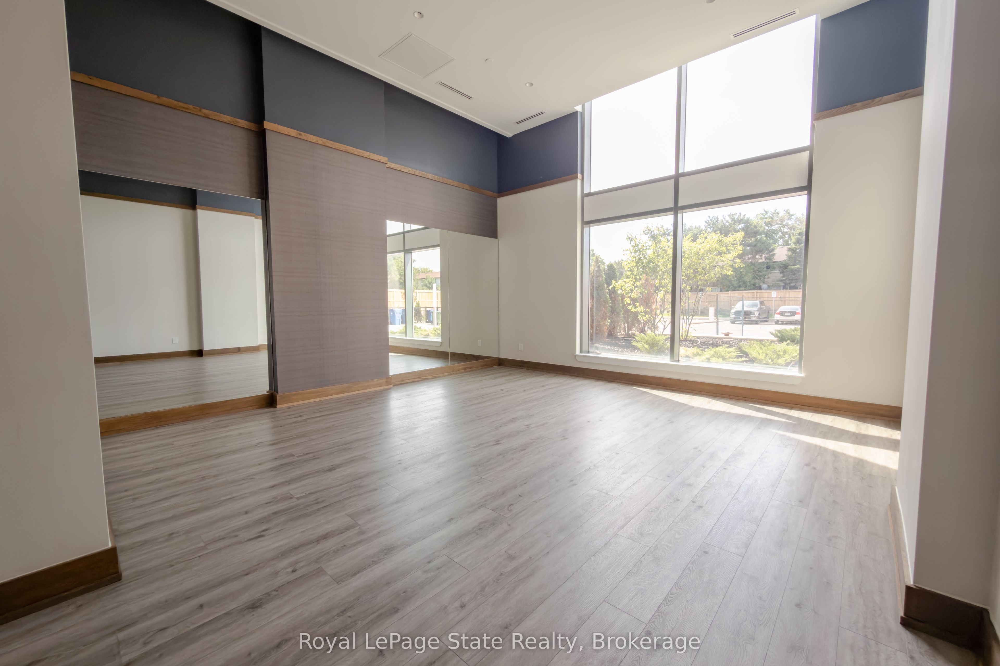 2782 Barton Street E, Hamilton, ON L8E 3P5 photo 5