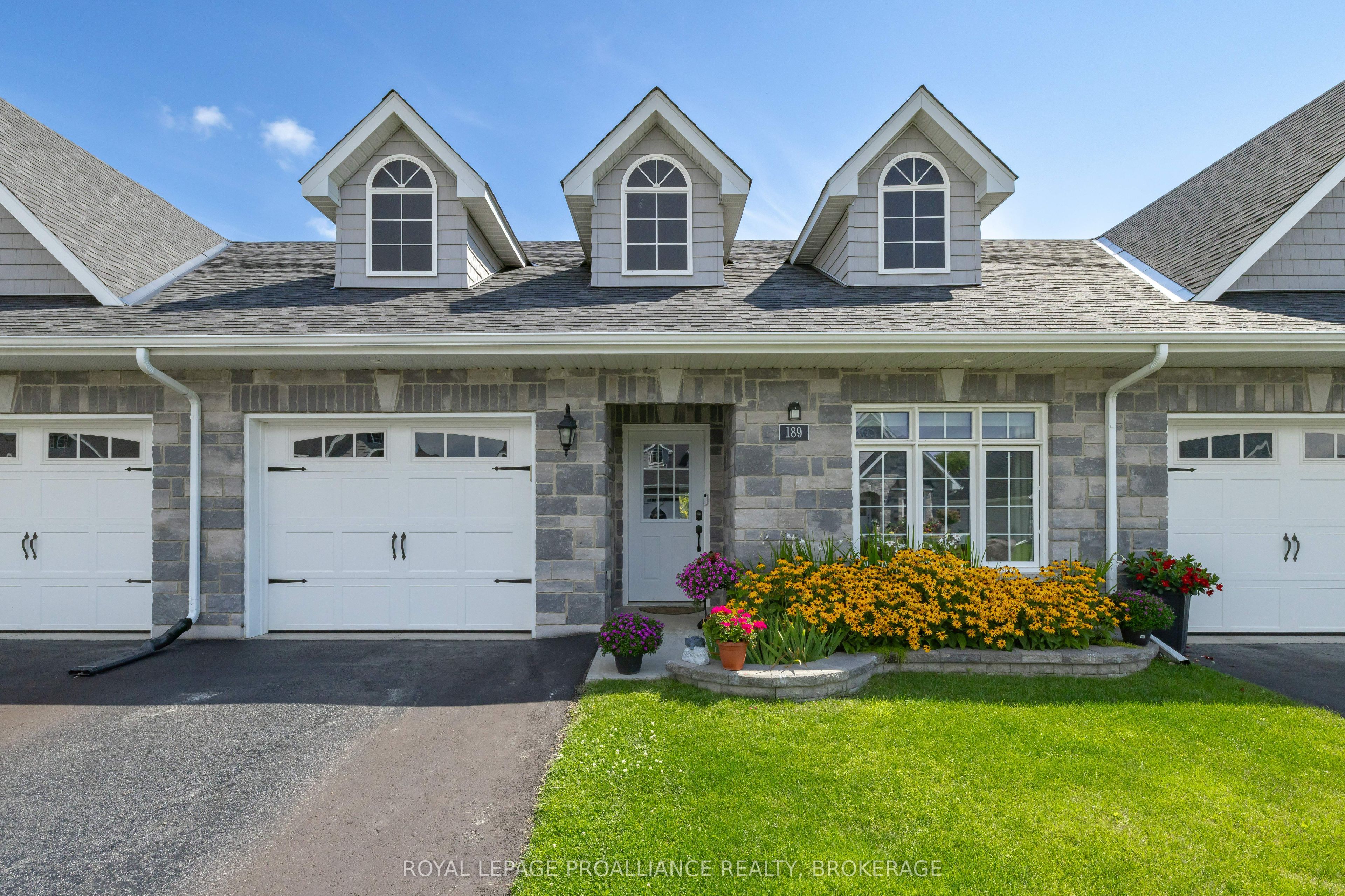 189 Wilmer Avenue, Gananoque, ON K7G 3C3 photo 2