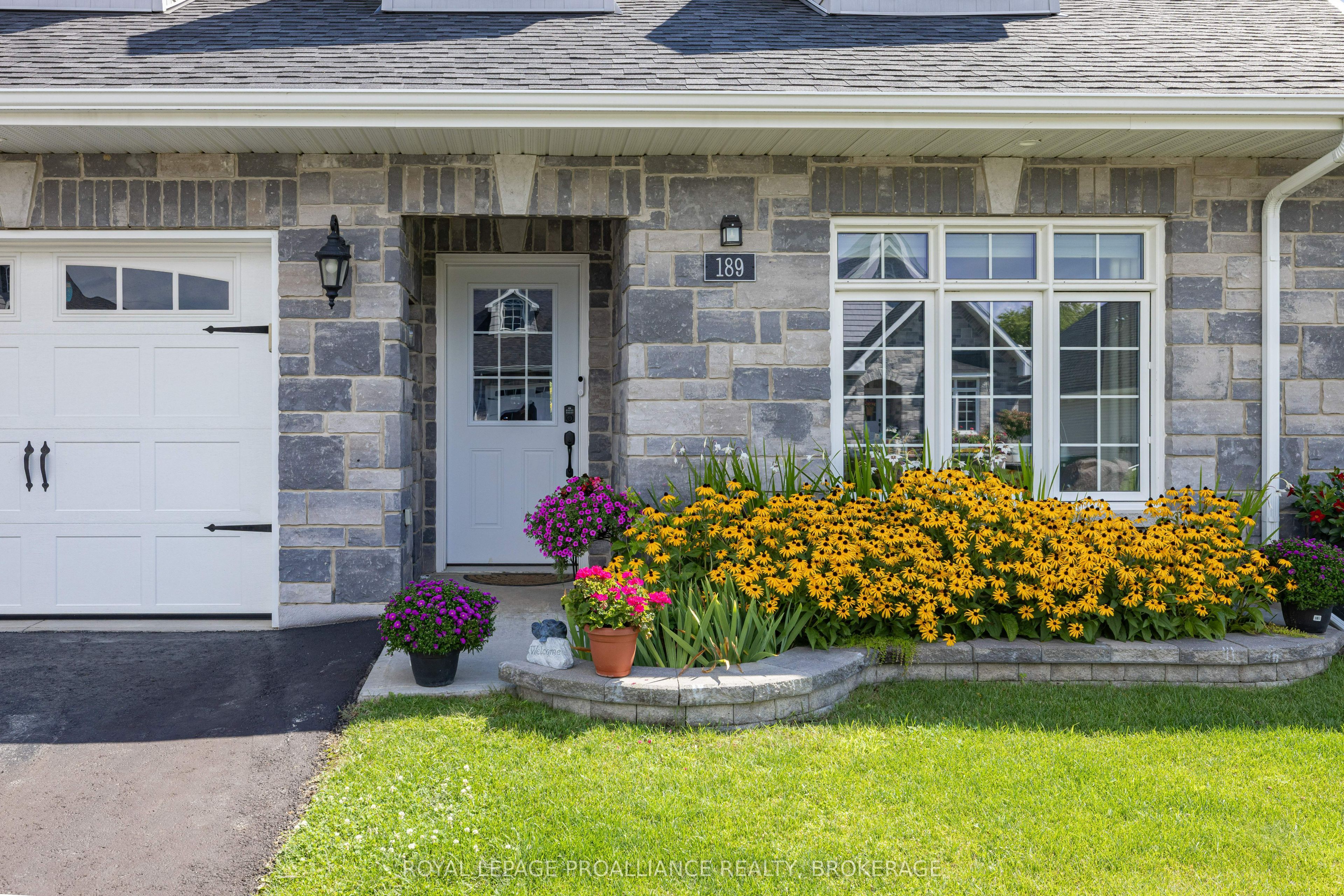 189 Wilmer Avenue, Gananoque, ON K7G 3C3 photo 4