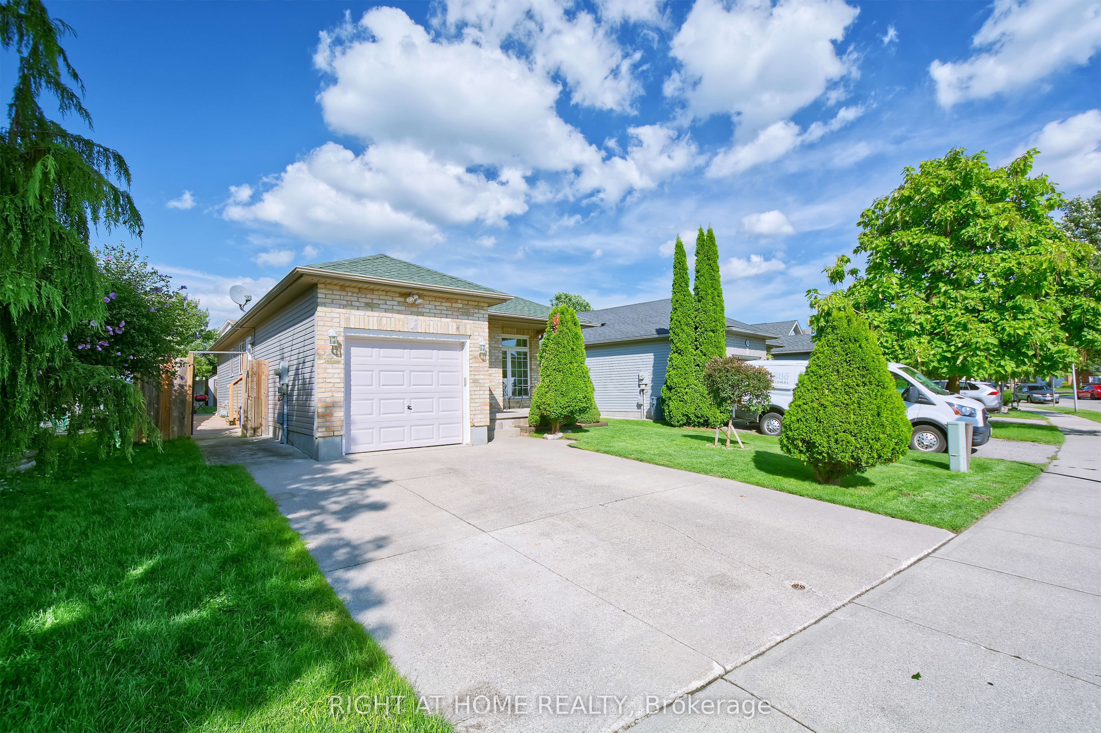 896 Fogerty Street, London North, ON N5X 4G6 photo 2