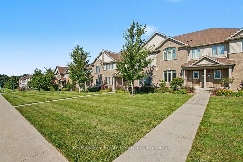 14 Amos Drive 14, Guelph, ON N1L 0M2 photo 2