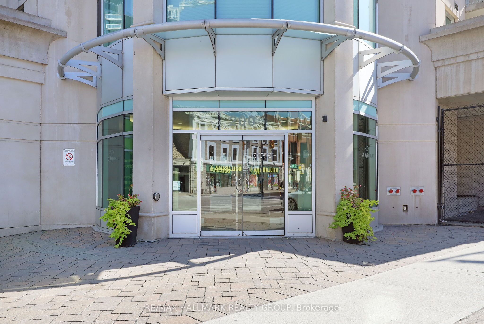 200 Rideau Street 504, Lower Town - Sandy Hill, ON K1N 5Y1 photo 2