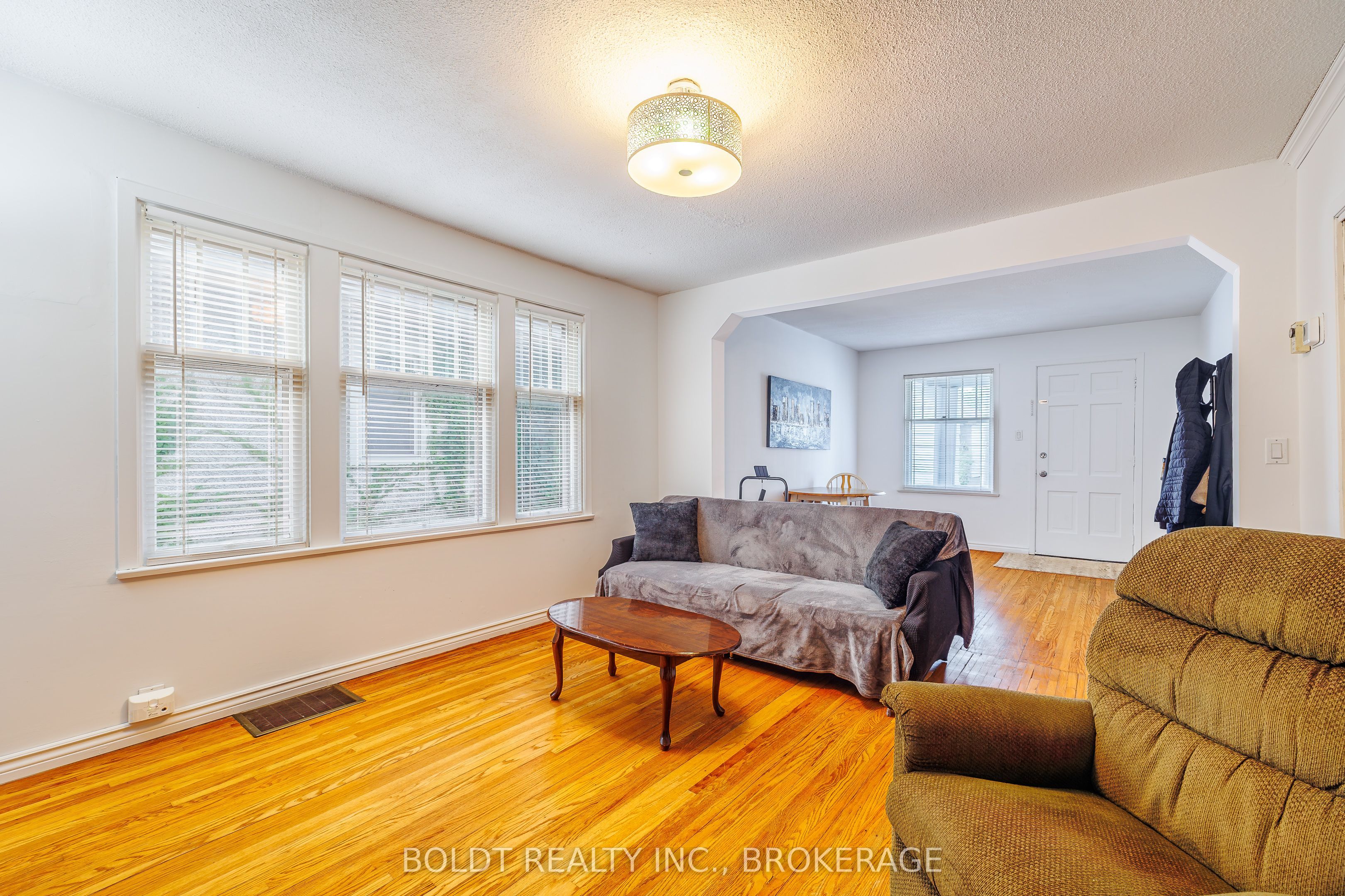 20 Stuart Avenue, St. Catharines, ON L2R 1M7 photo 4