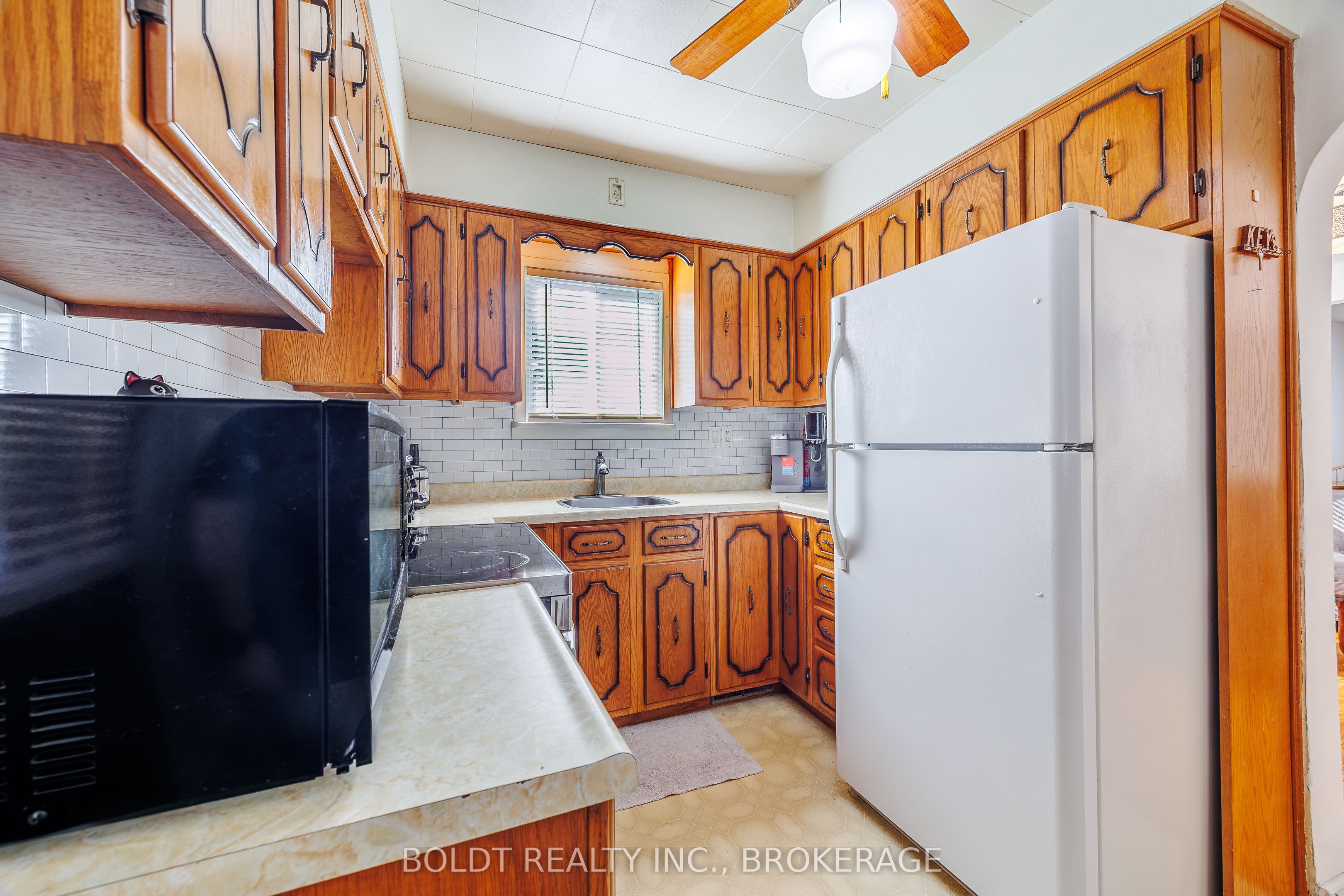 20 Stuart Avenue, St. Catharines, ON L2R 1M7 photo 5