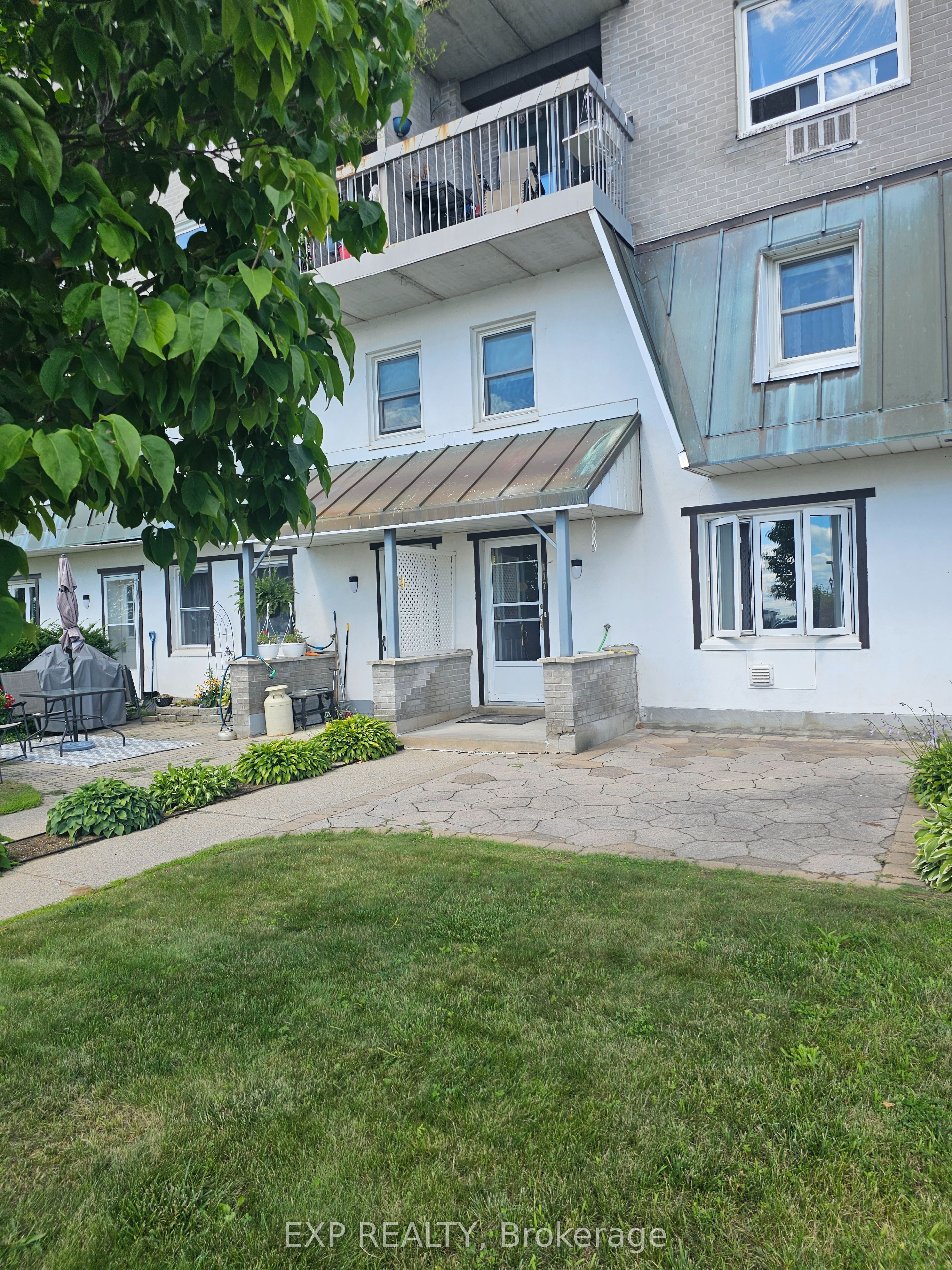 235 Water Street 117, Prescott, ON K0E 1T0