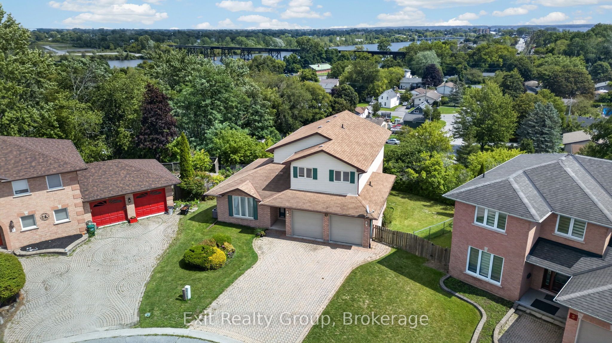 3 Fleming Road, Quinte West, ON K8V 6P6 photo 2