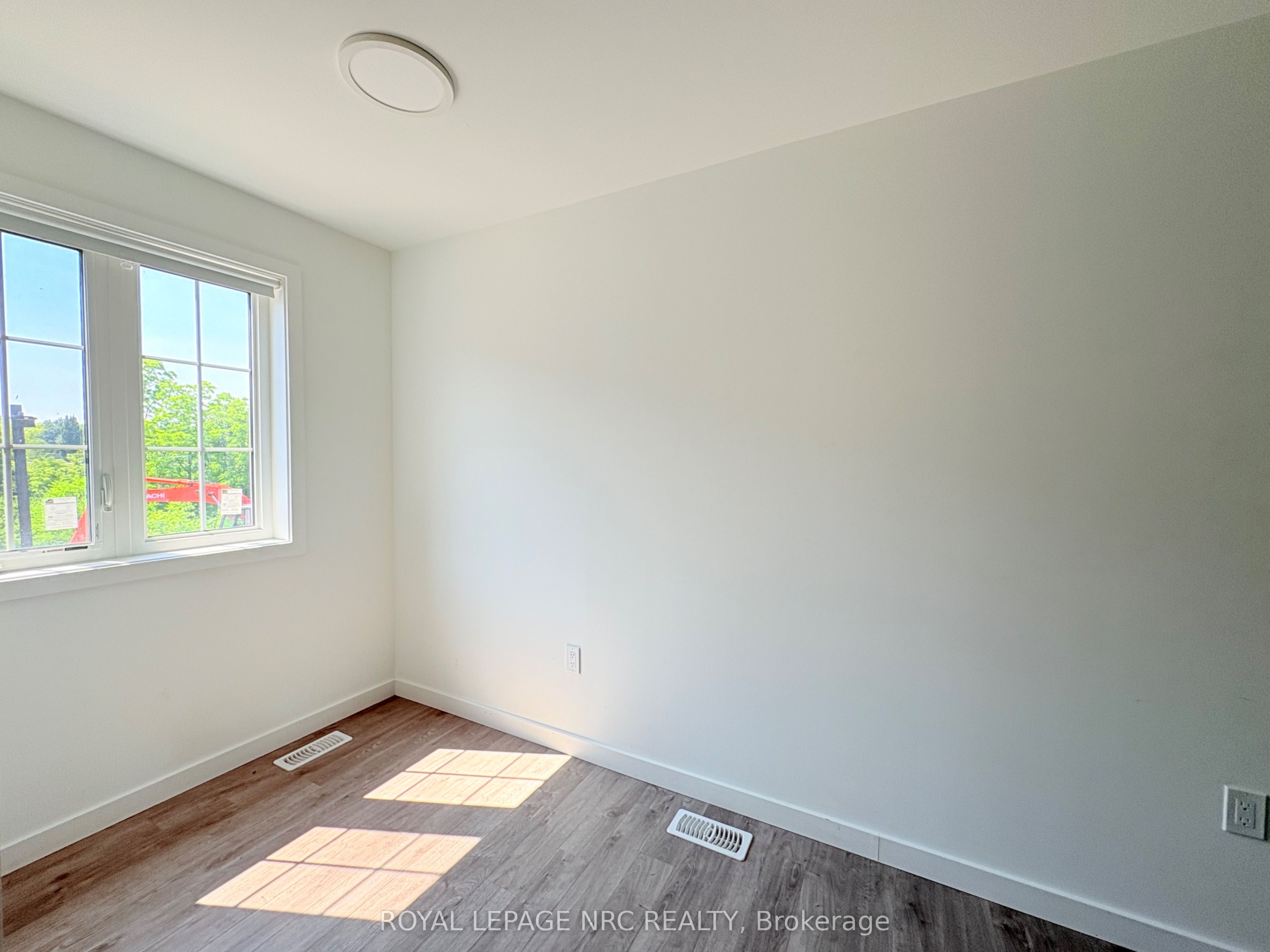 90 Highriver Trail, Welland, ON L3C 0H6 photo 2