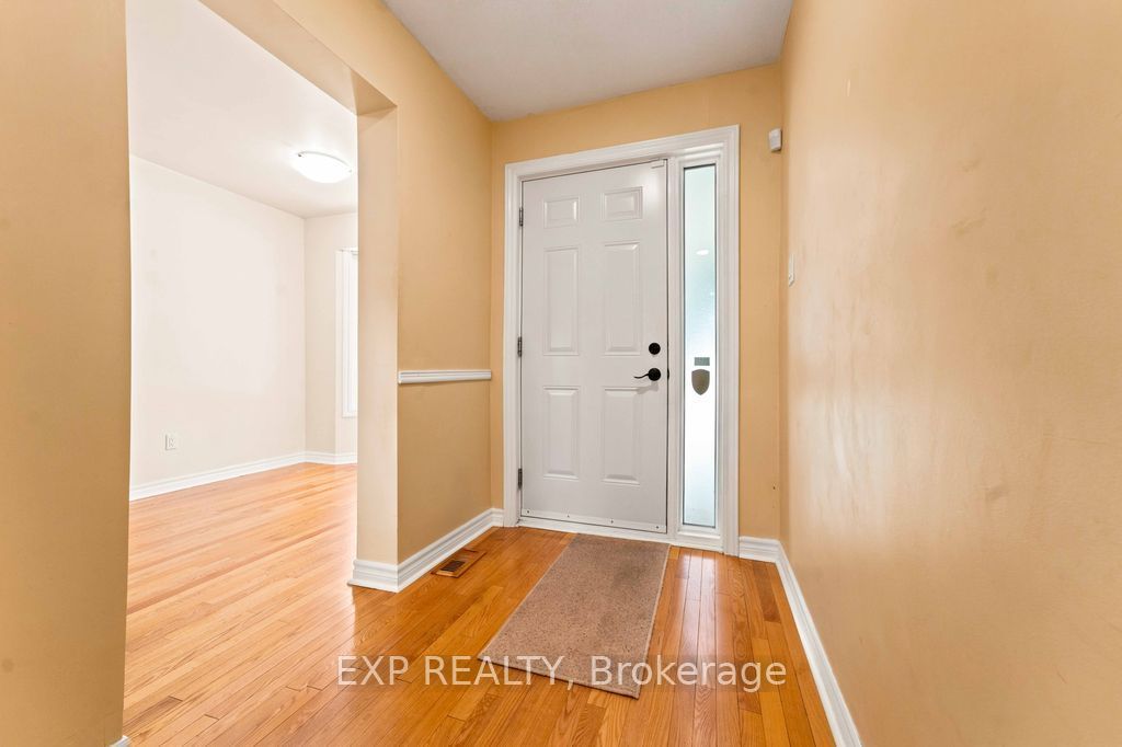 28 Glenmoriston Avenue, Kanata, ON K2L 2S2 photo 3