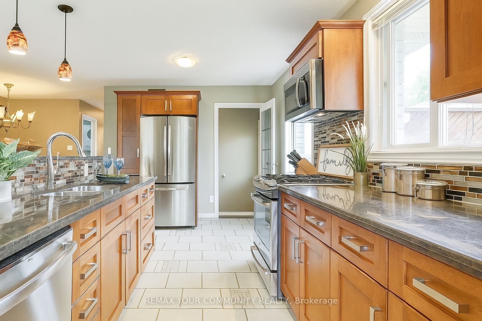 69 Branlyn Crescent, Brantford, ON N3P 2A1 photo 2